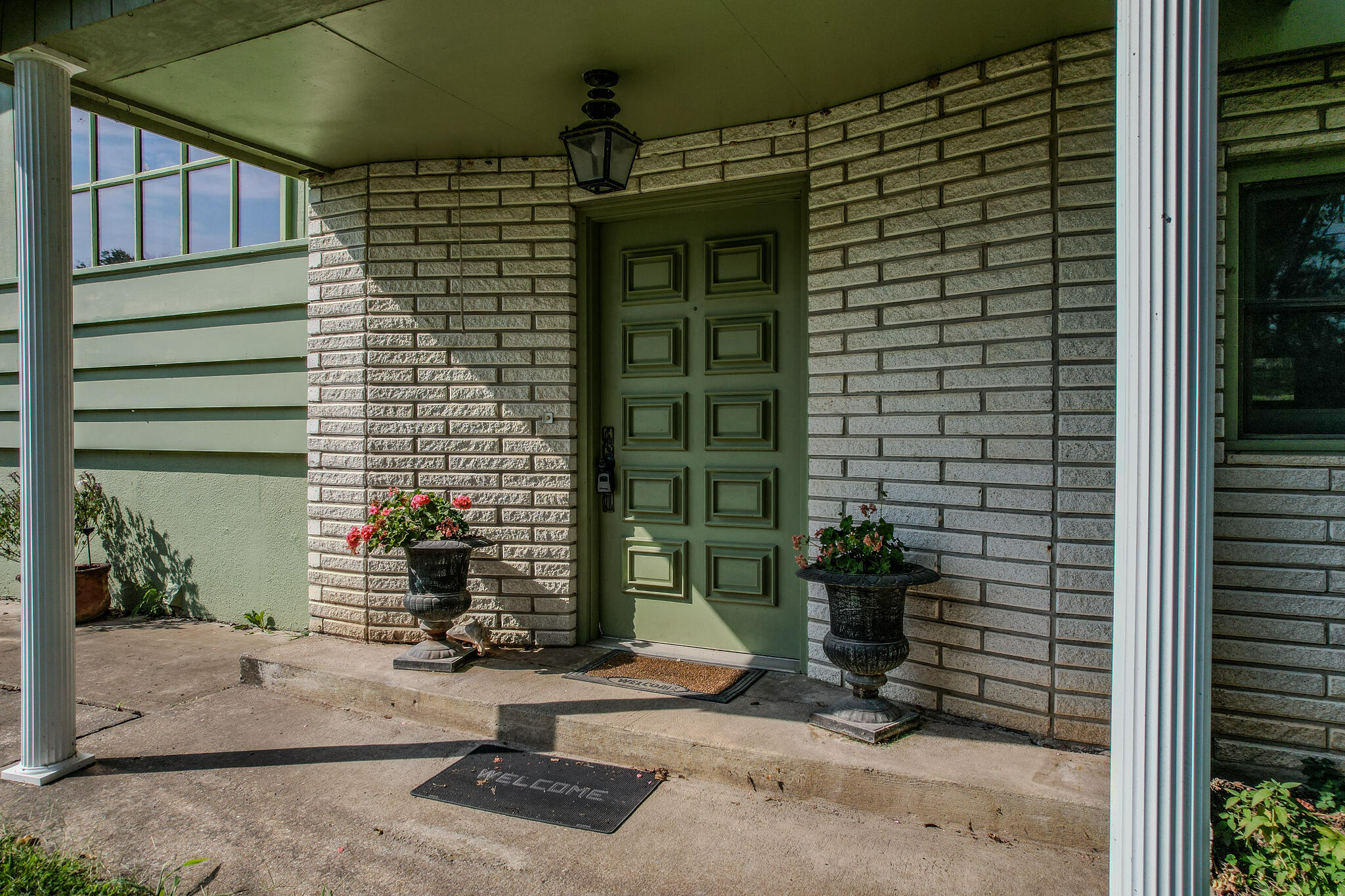 28409 Bali Road Property Photo 9