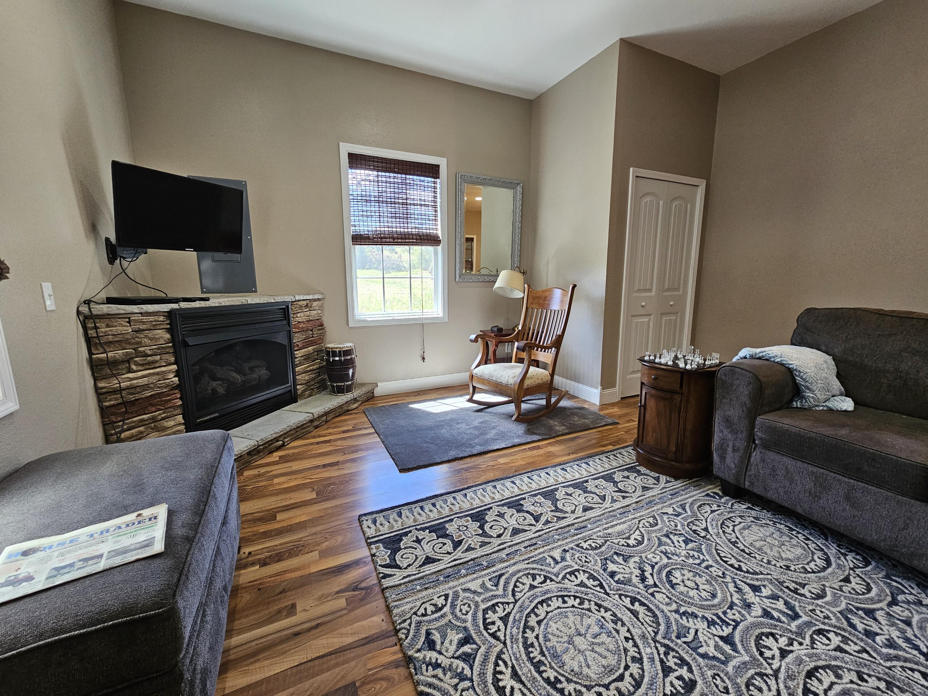 24319 Mo-142 Property Photo 6
