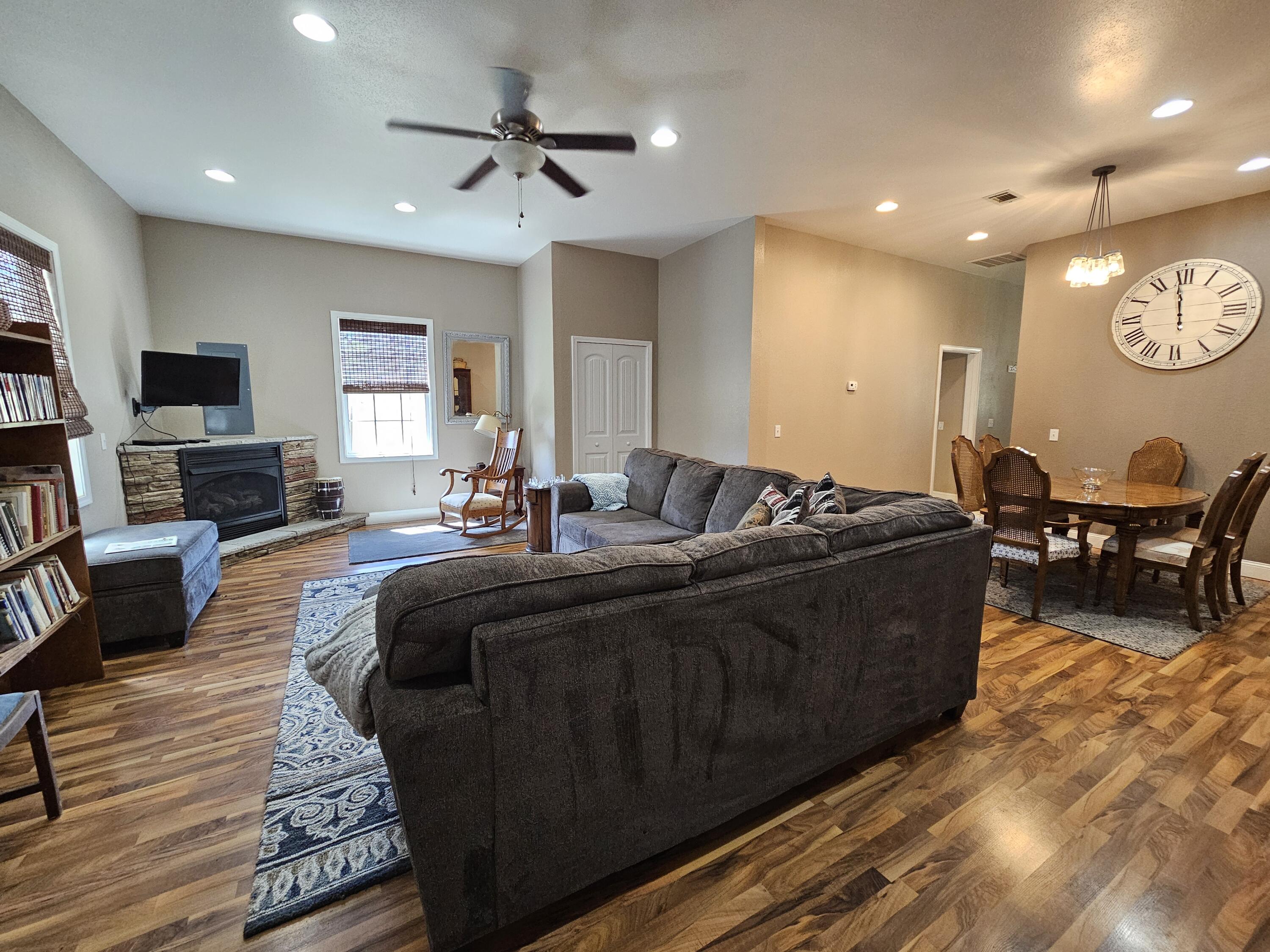 24319 Mo-142 Property Photo 7