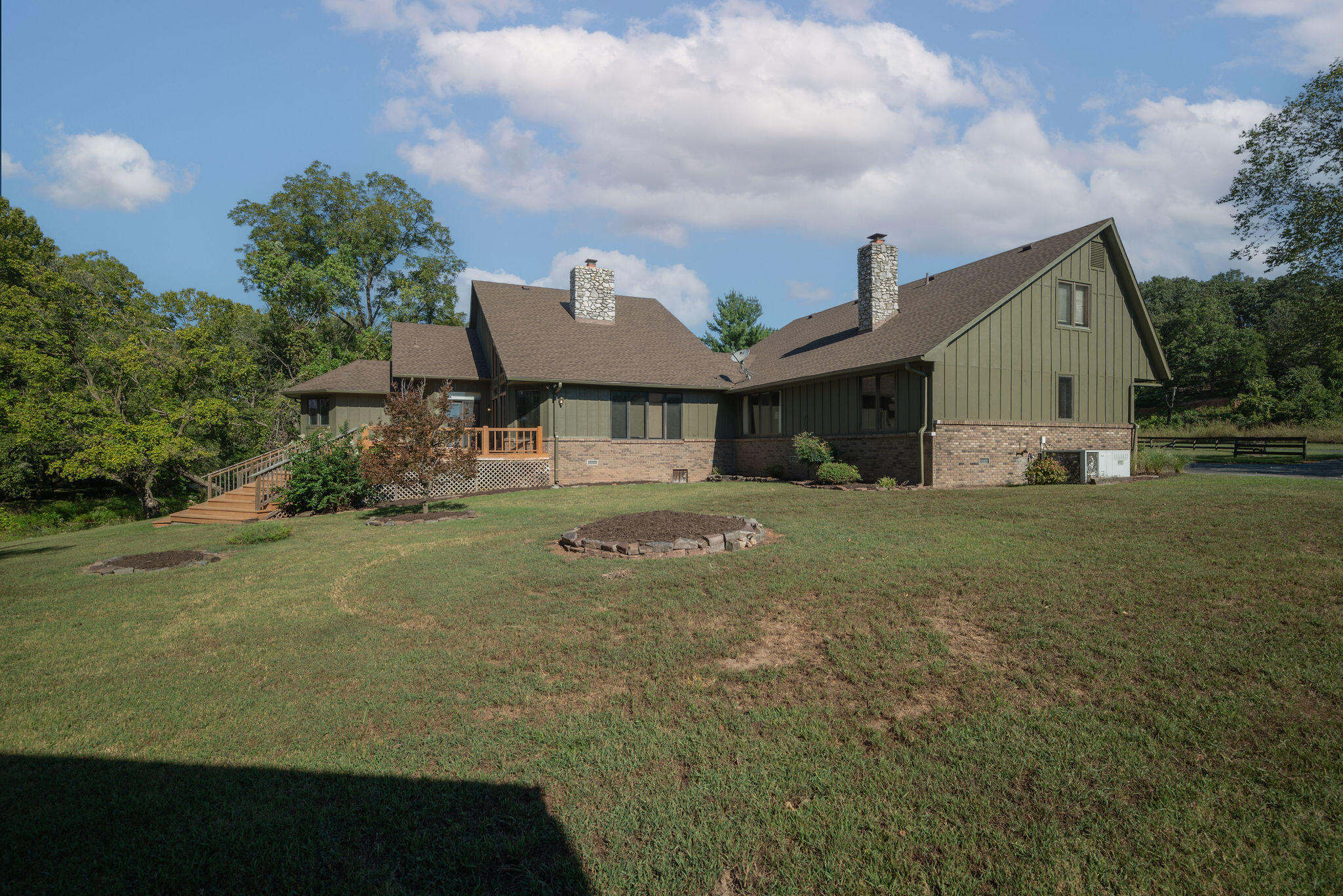 561 East Spring Street Property Photo 4