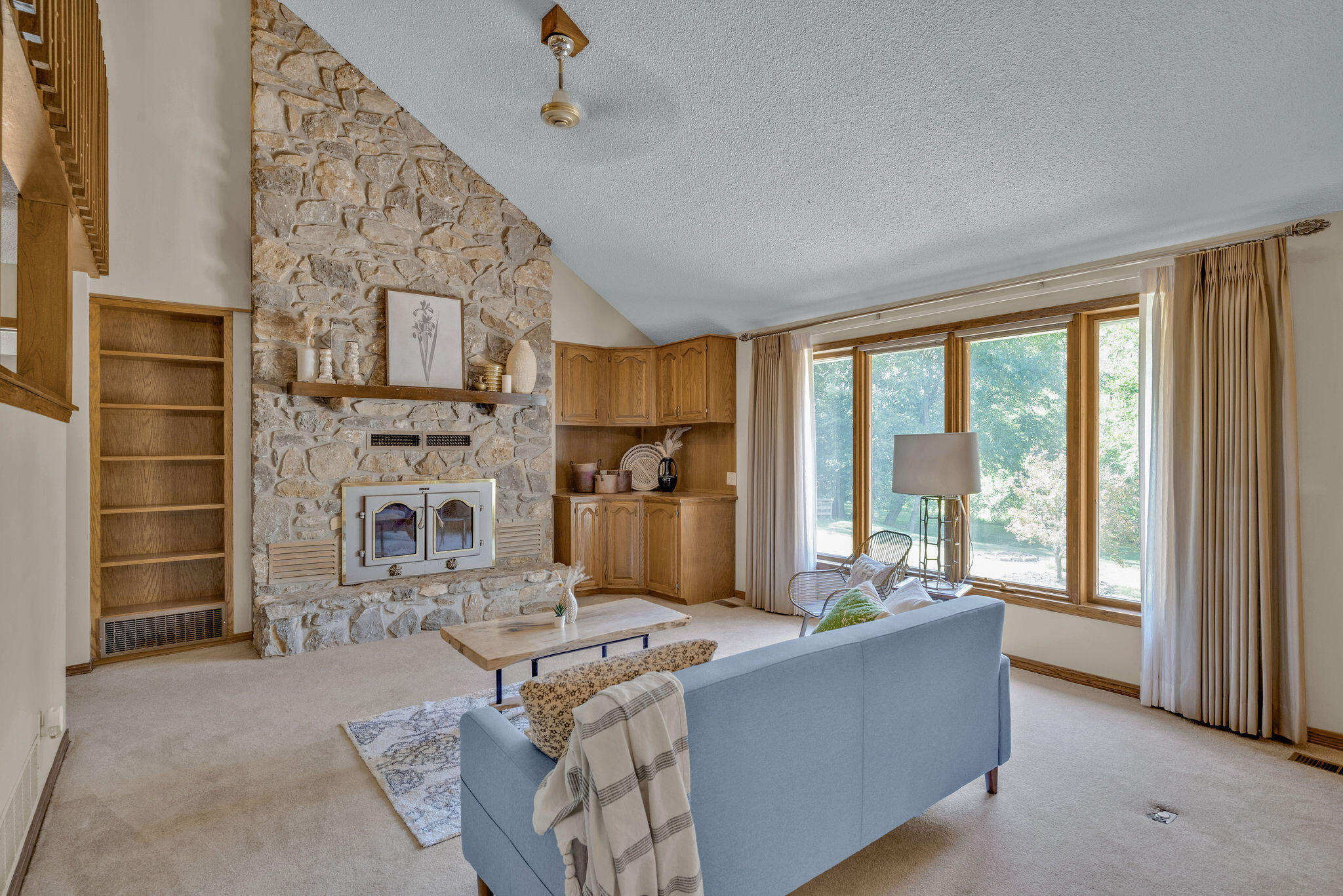 561 East Spring Street Property Photo 6