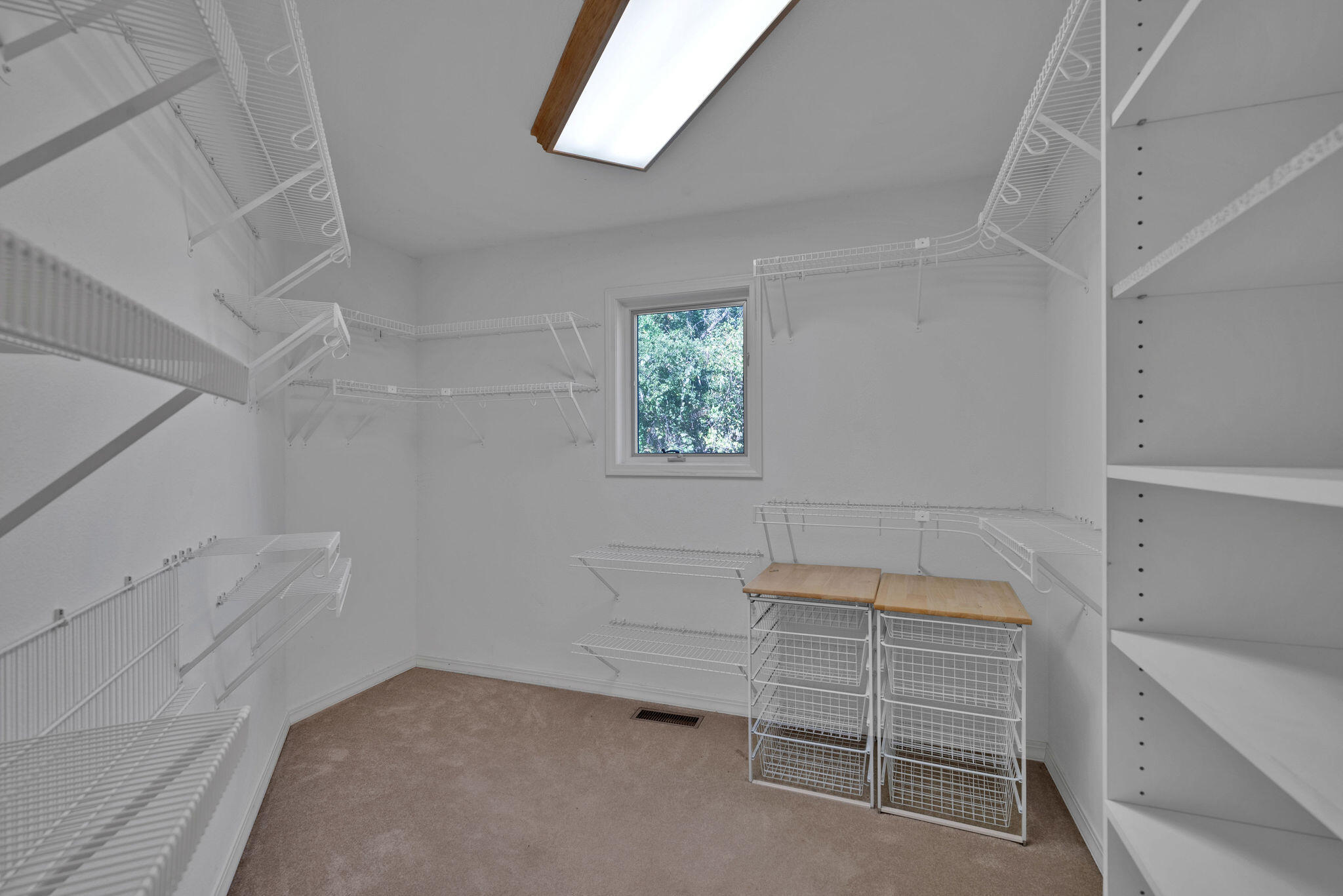 561 East Spring Street Property Photo 28