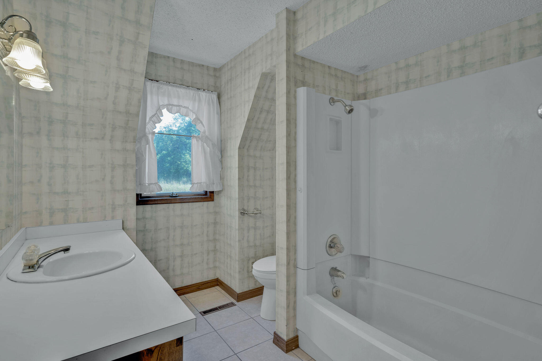 561 East Spring Street Property Photo 37