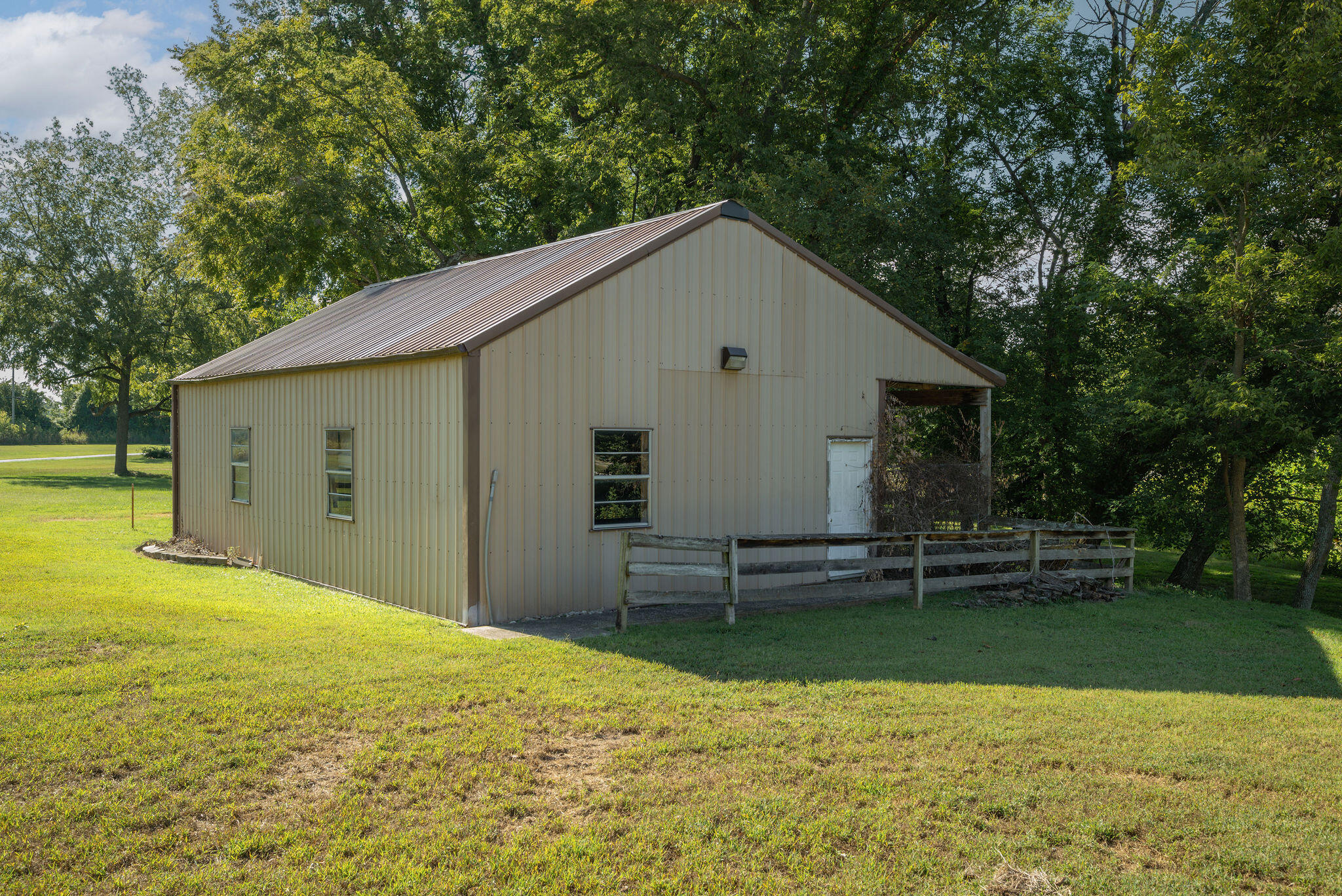561 East Spring Street Property Photo 55