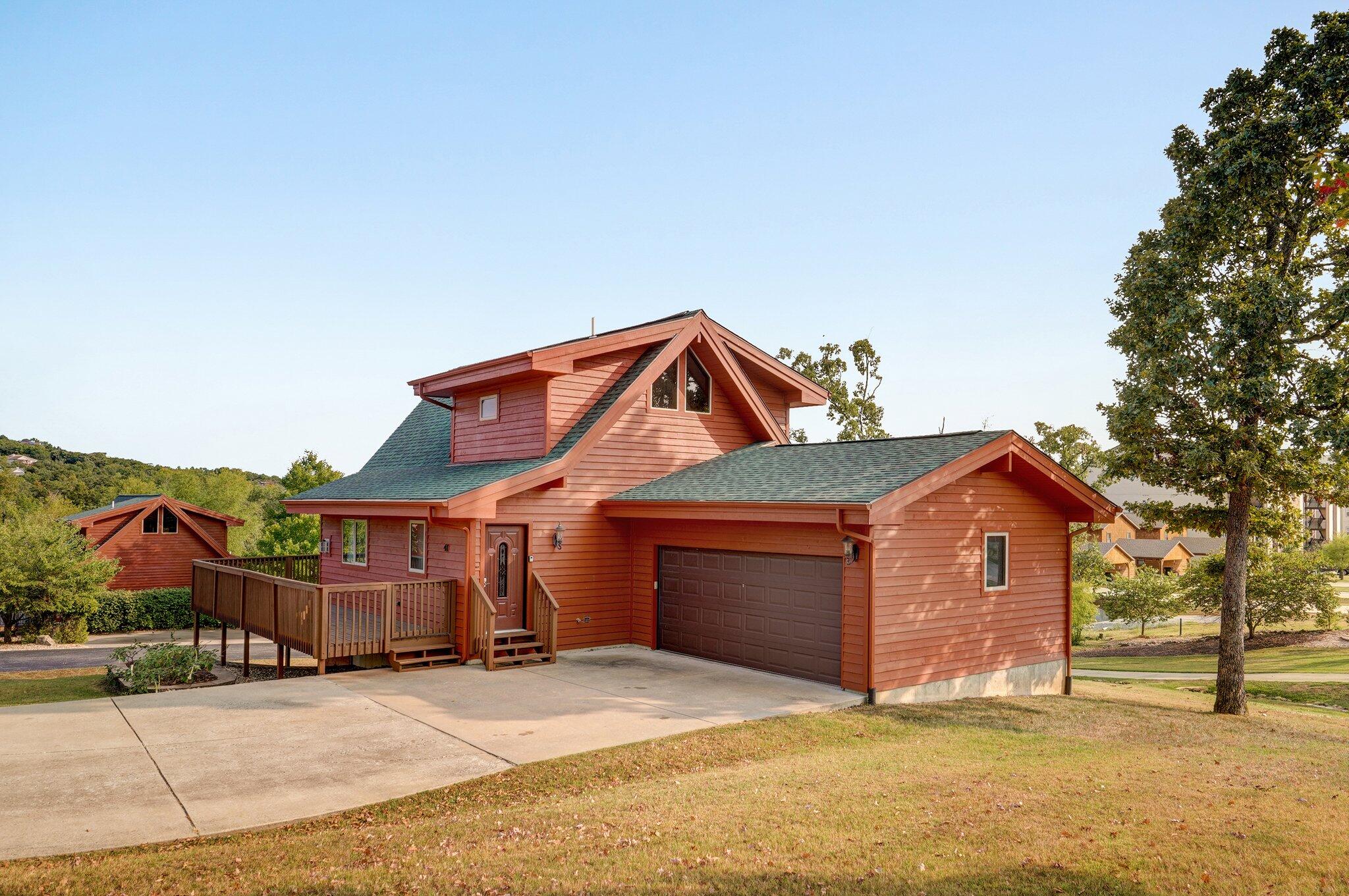 41 Western Red Cedar Street Property Photo 5