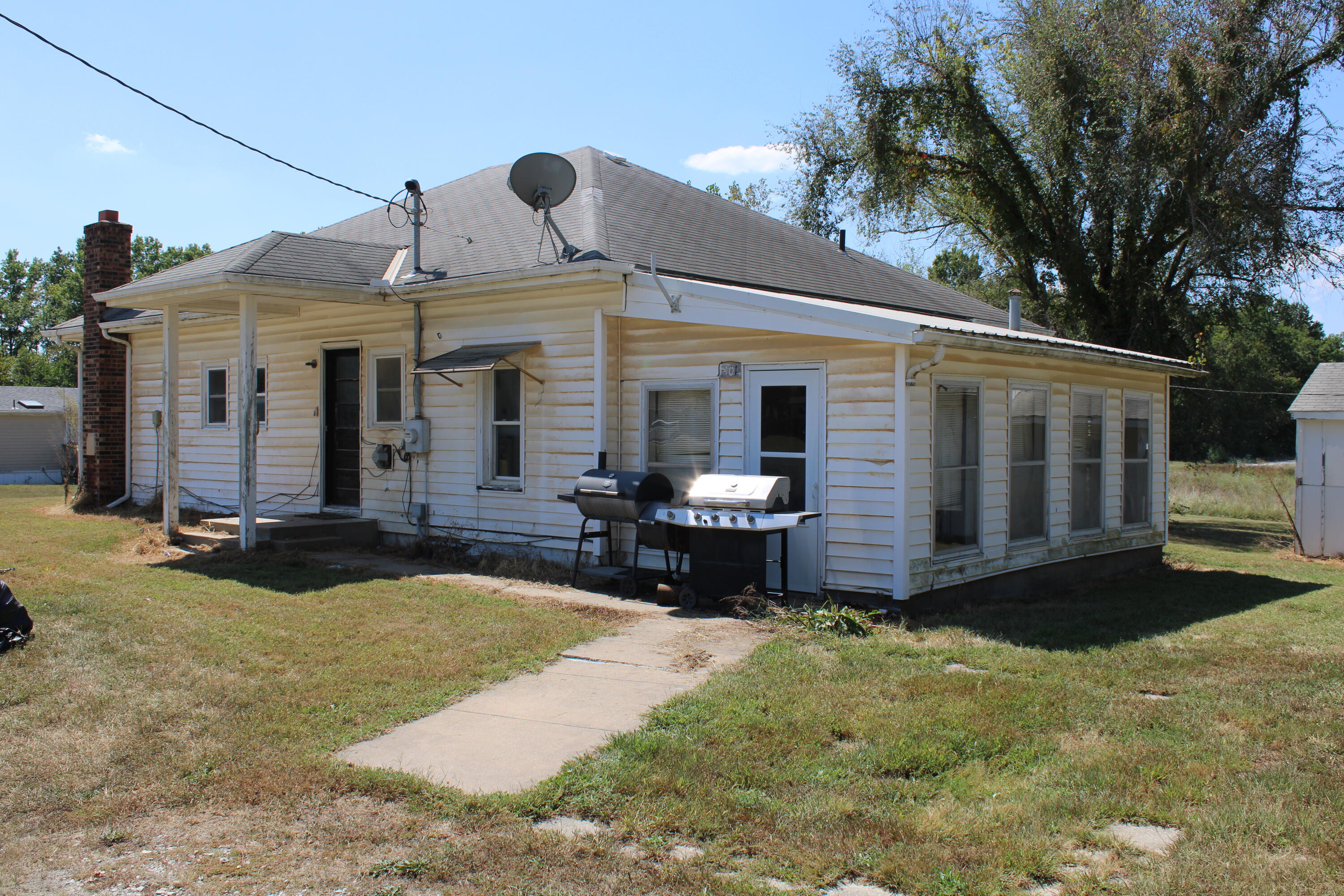 111 H Street Property Photo
