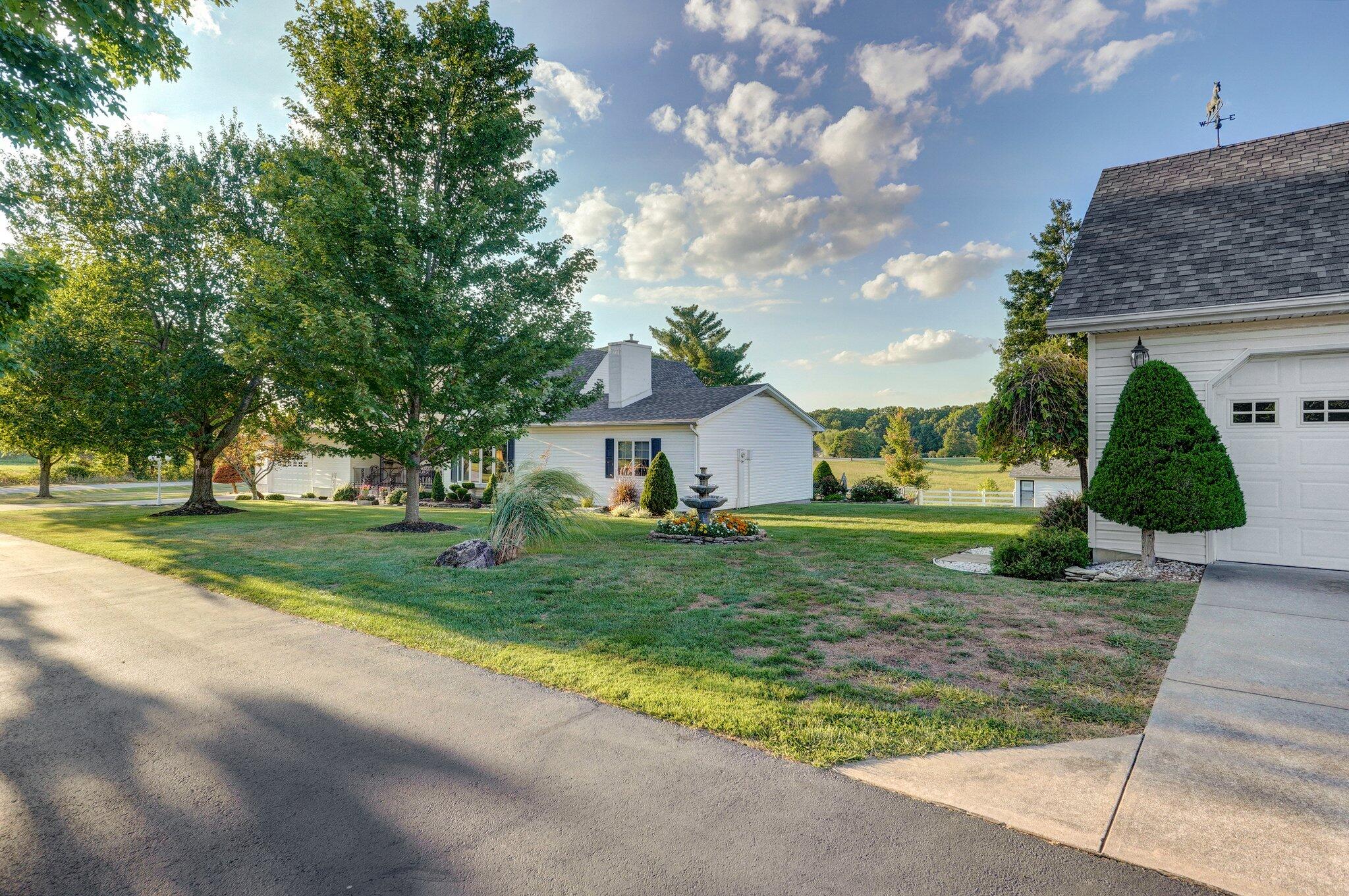 1568 Glossip Avenue Property Photo 9