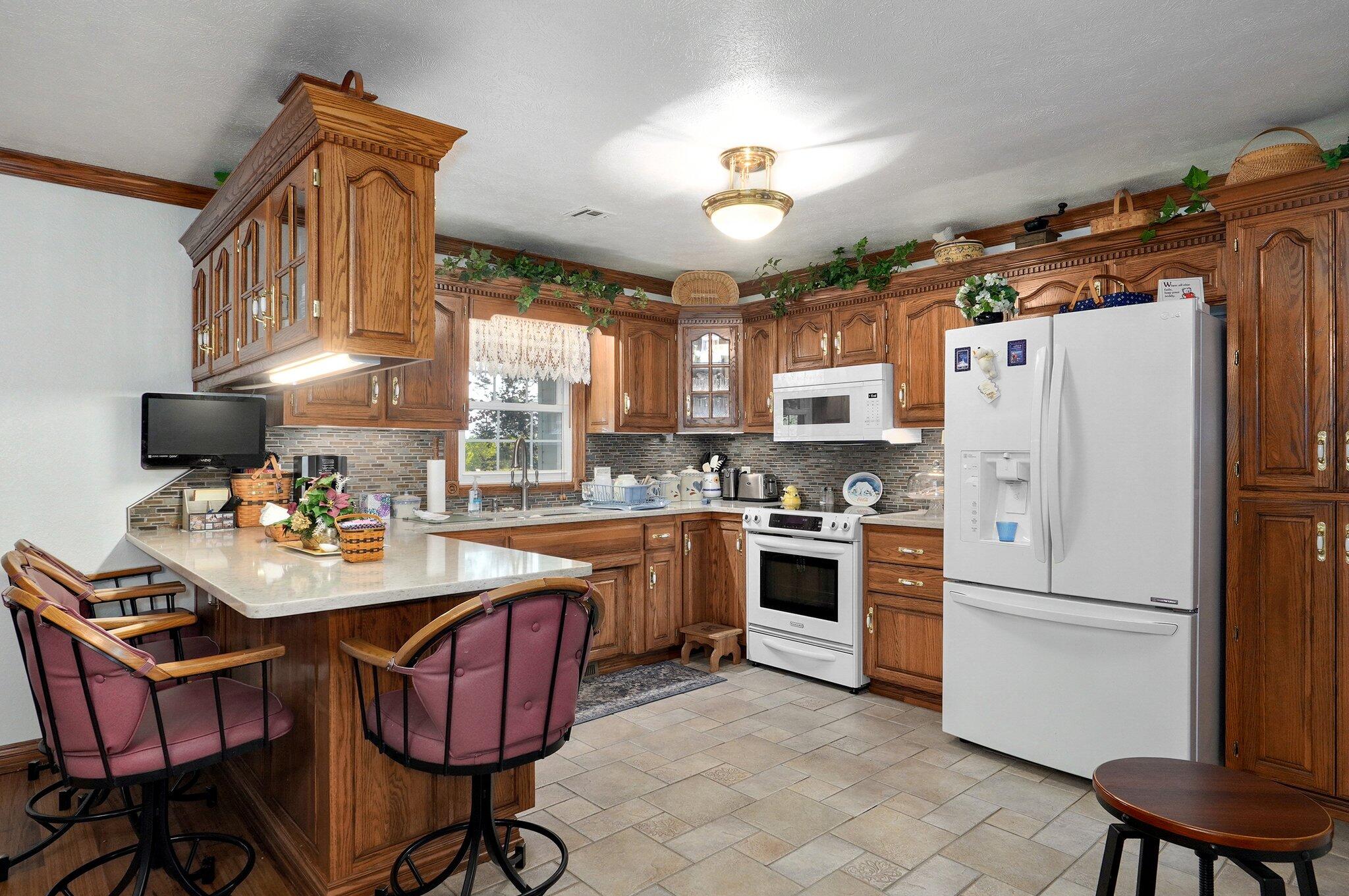 1568 Glossip Avenue Property Photo 15