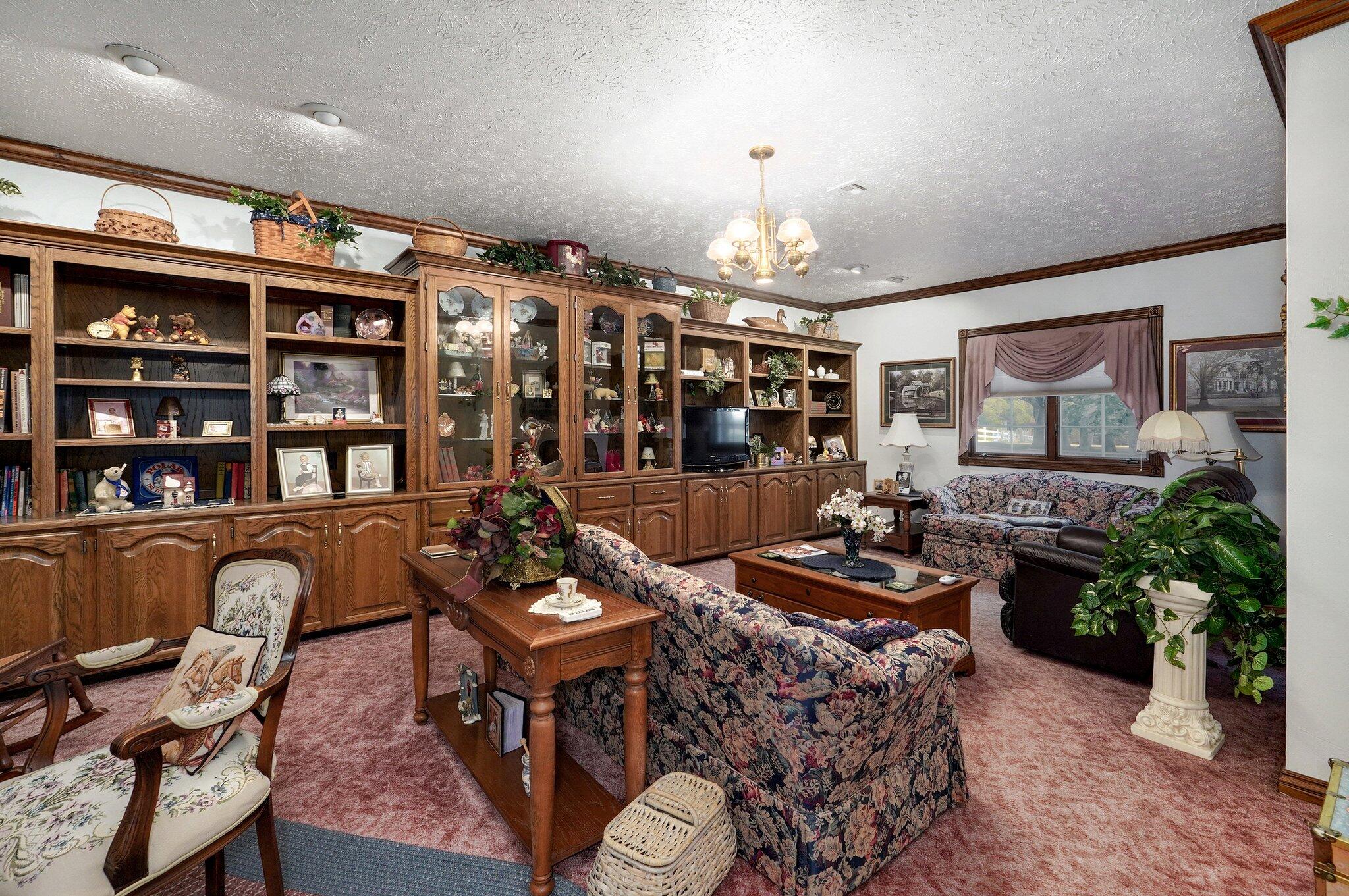 1568 Glossip Avenue Property Photo 22