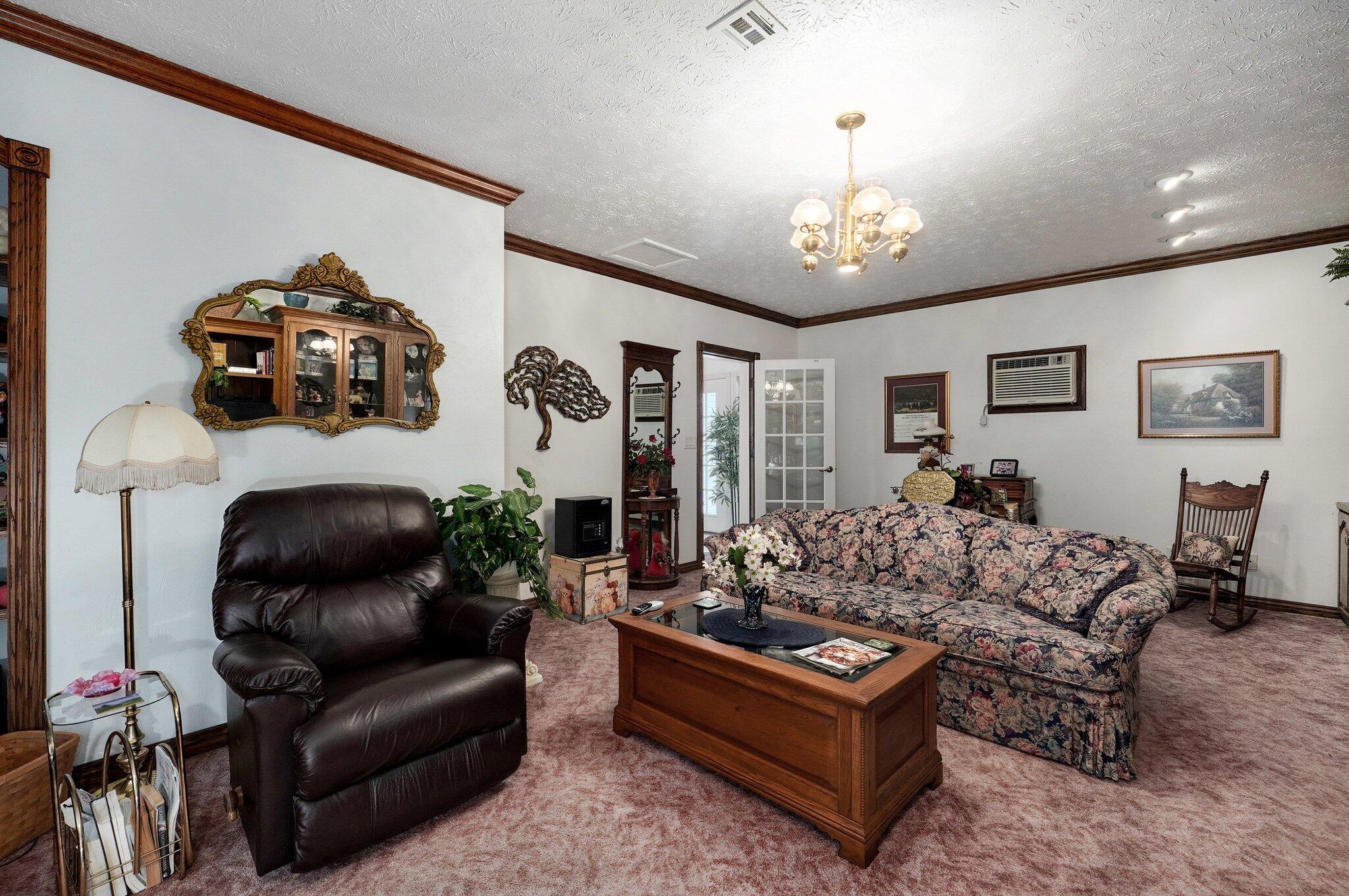 1568 Glossip Avenue Property Photo 23
