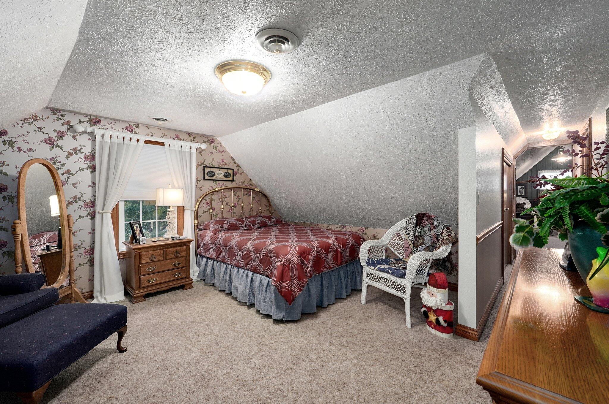 1568 Glossip Avenue Property Photo 30