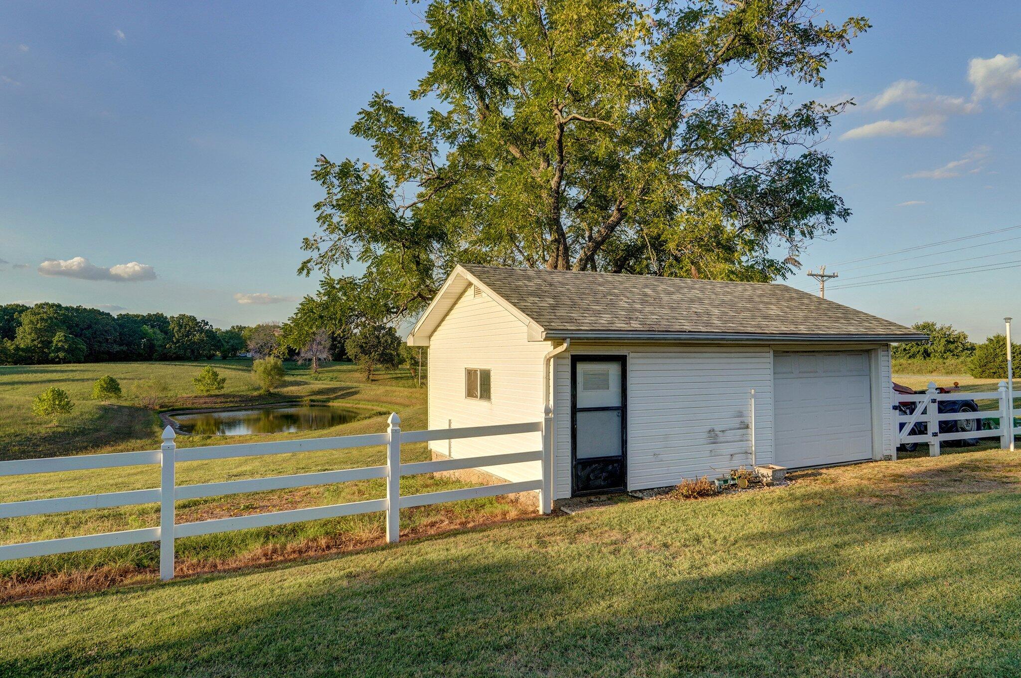 1568 Glossip Avenue Property Photo 58