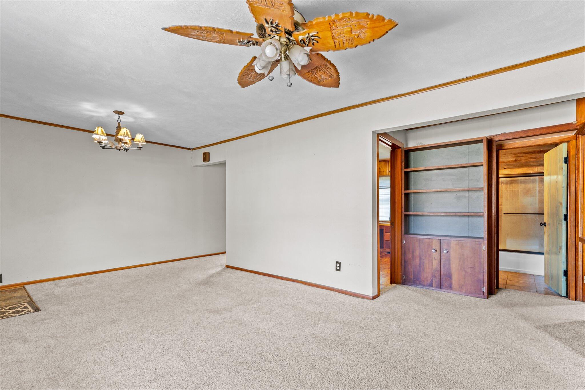 607 Wyatt Avenue Property Photo 7