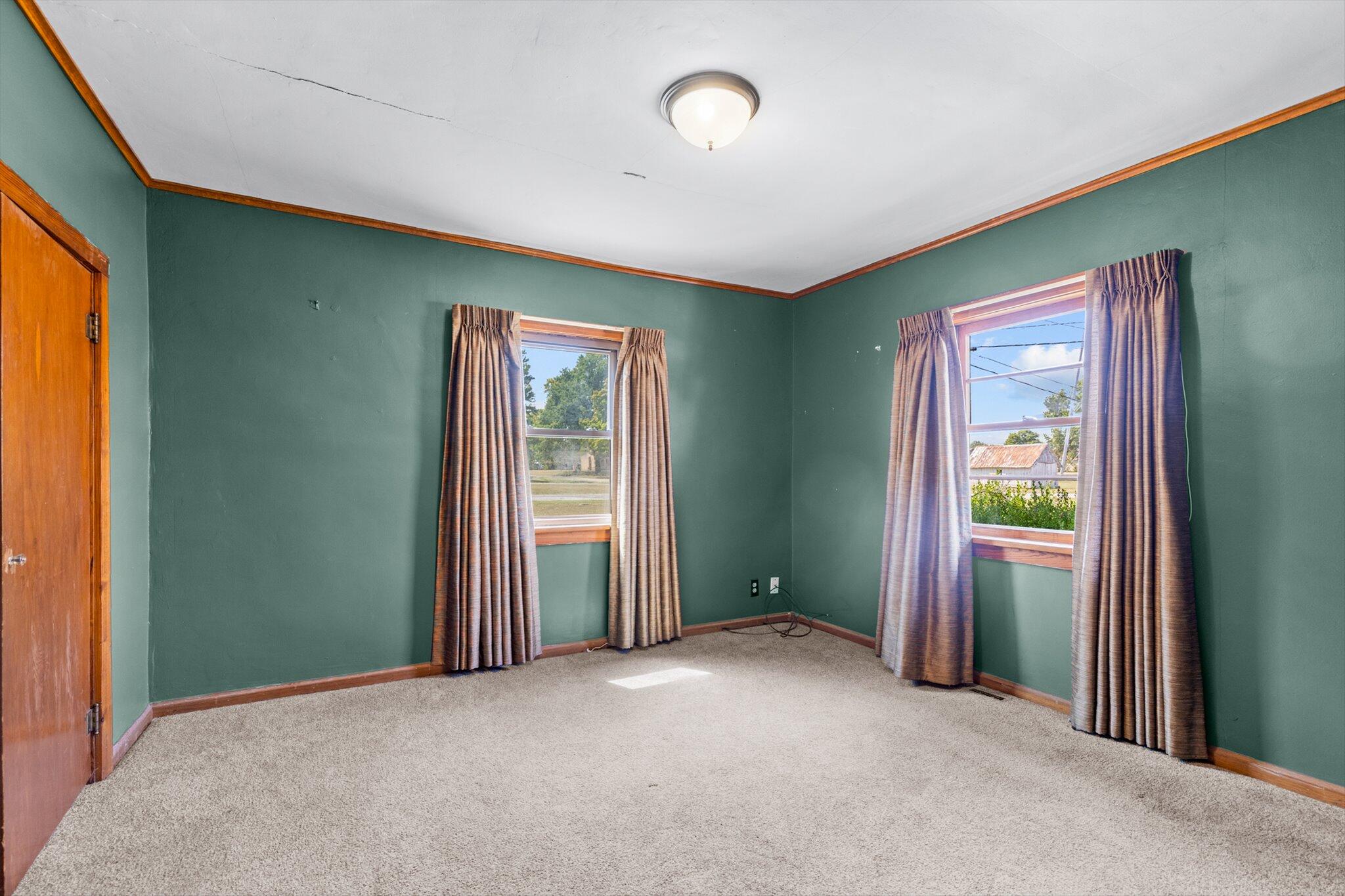 607 Wyatt Avenue Property Photo 8