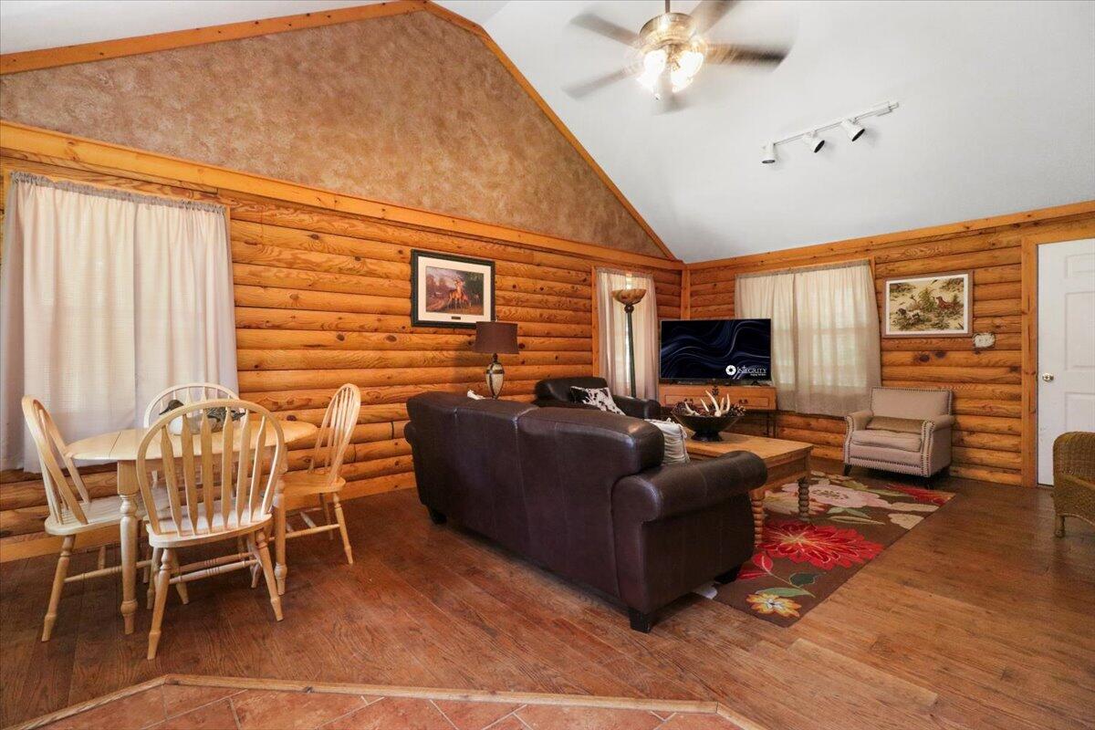 1300 County Road 113 Property Photo 8