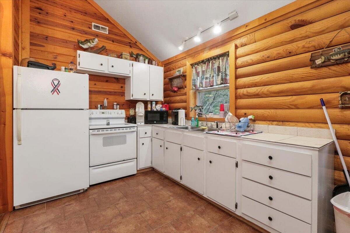 1300 County Road 113 Property Photo 26