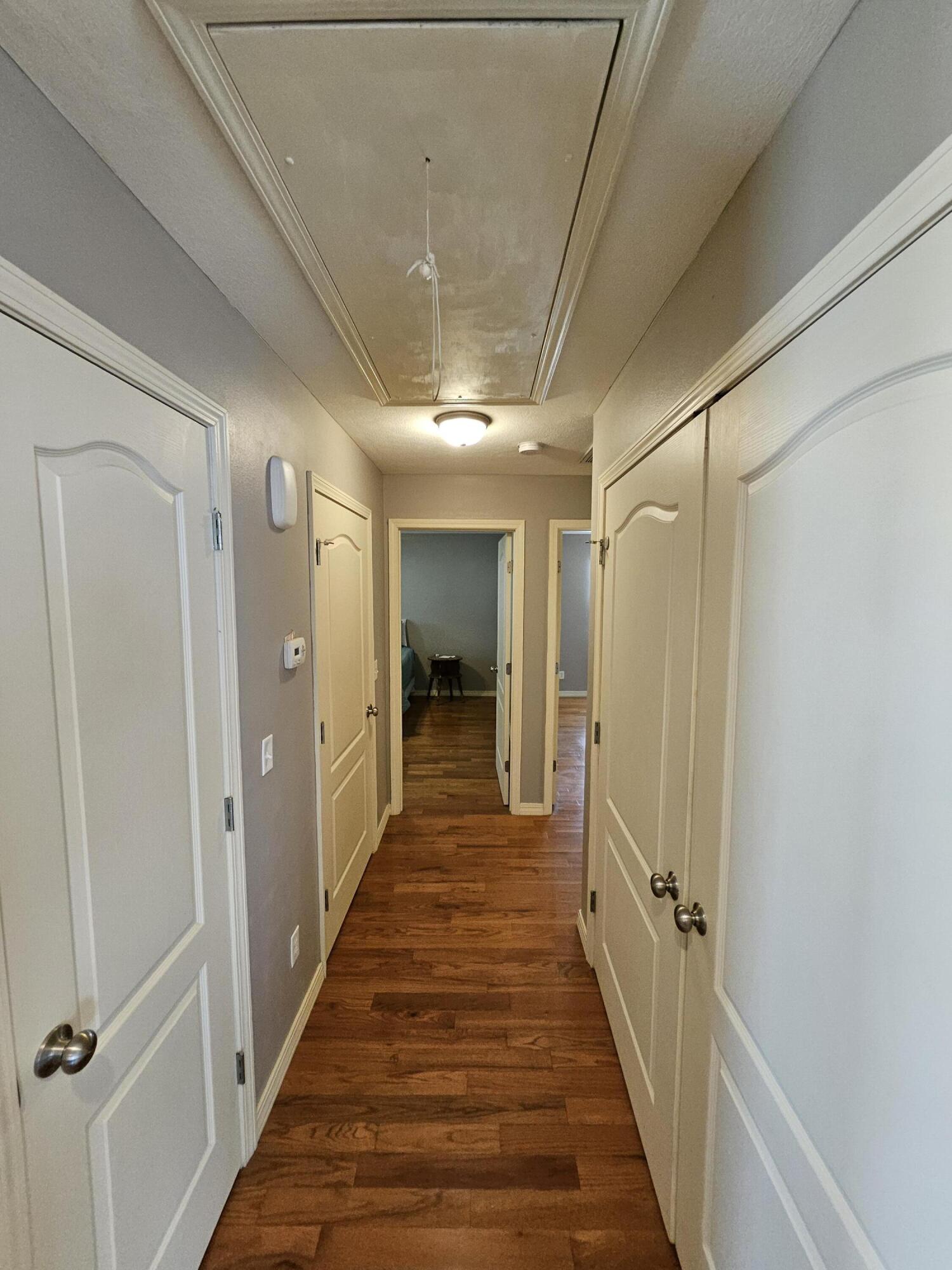 1002 East Bond Street Property Photo 16