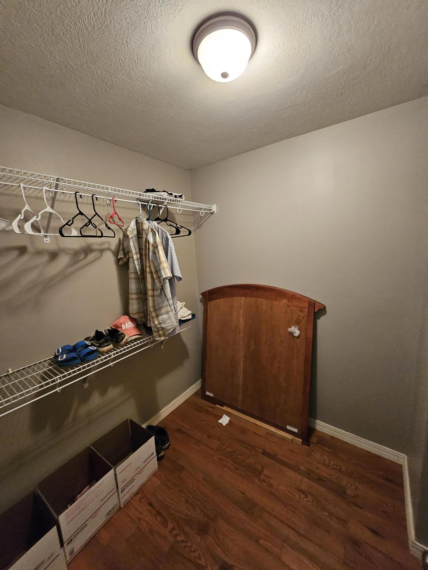 1002 East Bond Street Property Photo 19