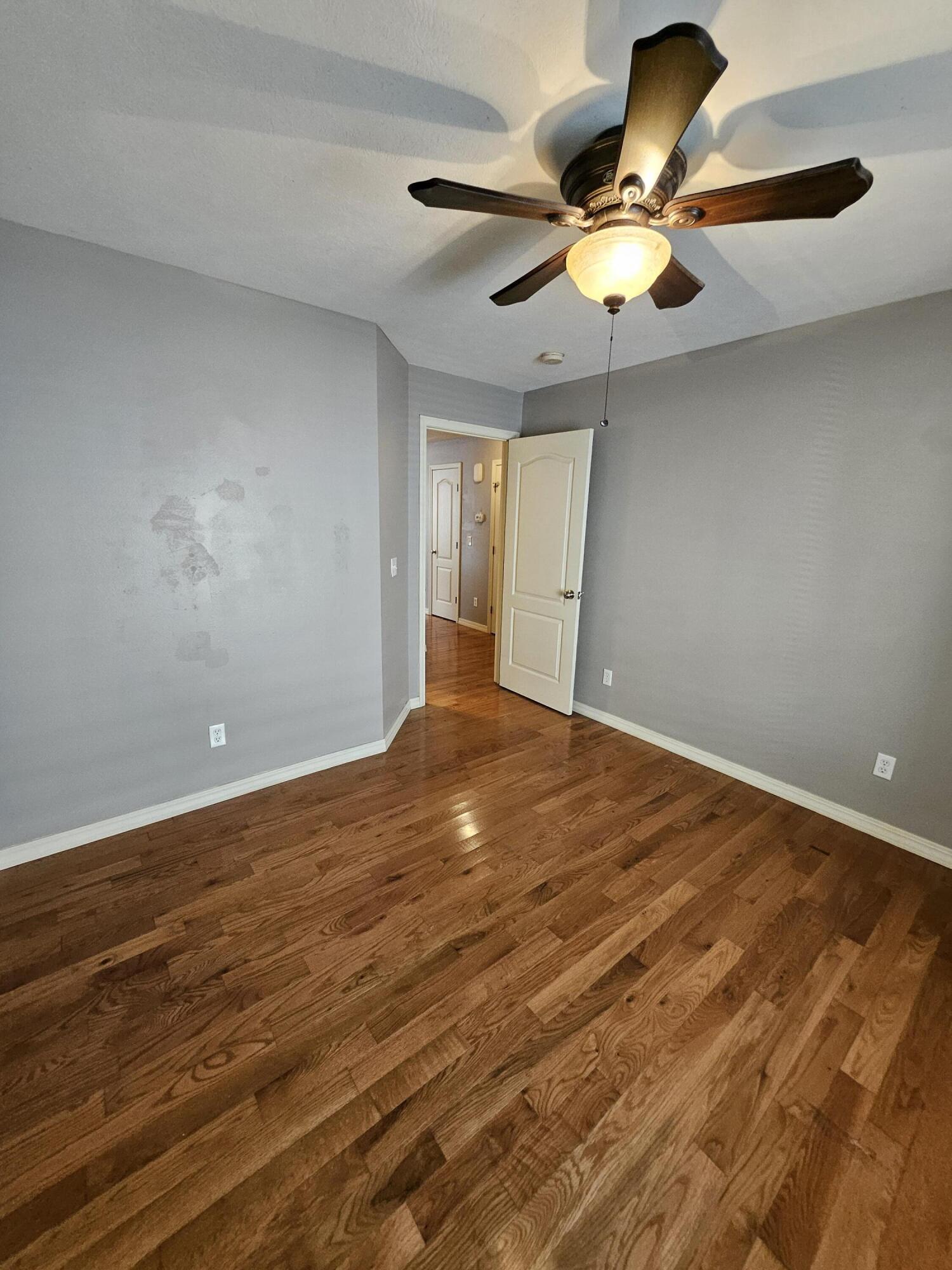 1002 East Bond Street Property Photo 22