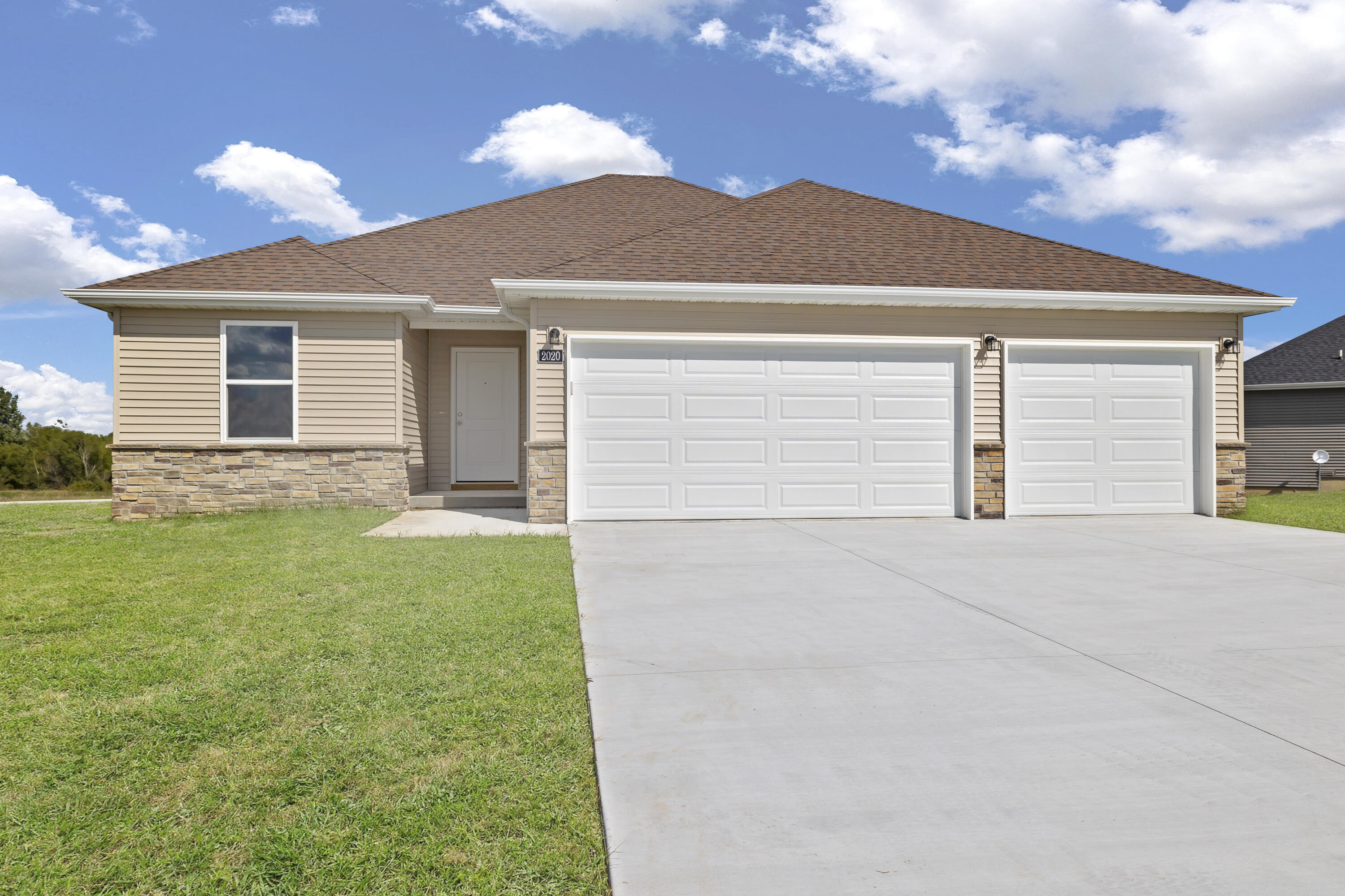 2020 South Faith Court Property Photo 1