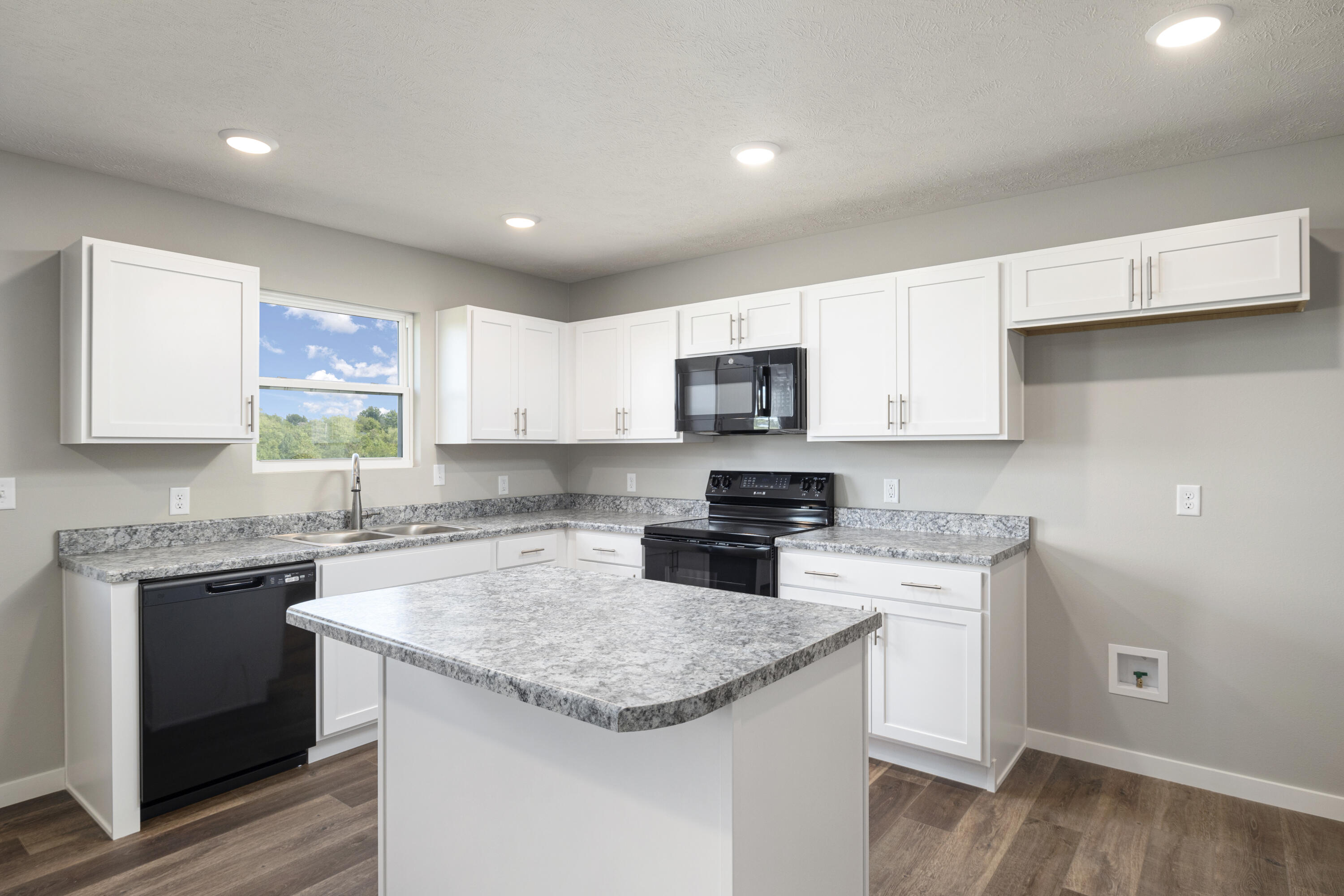 2020 South Faith Court Property Photo 8