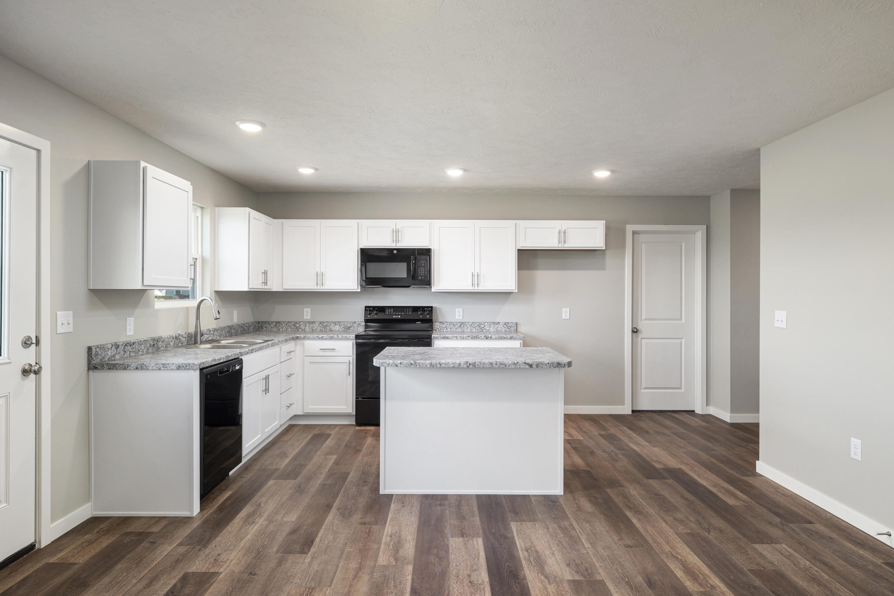 2020 South Faith Court Property Photo 9