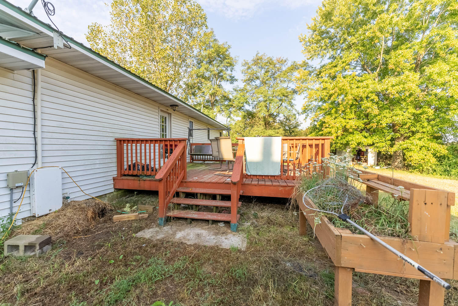 17136 North 9 Highway Property Photo 6