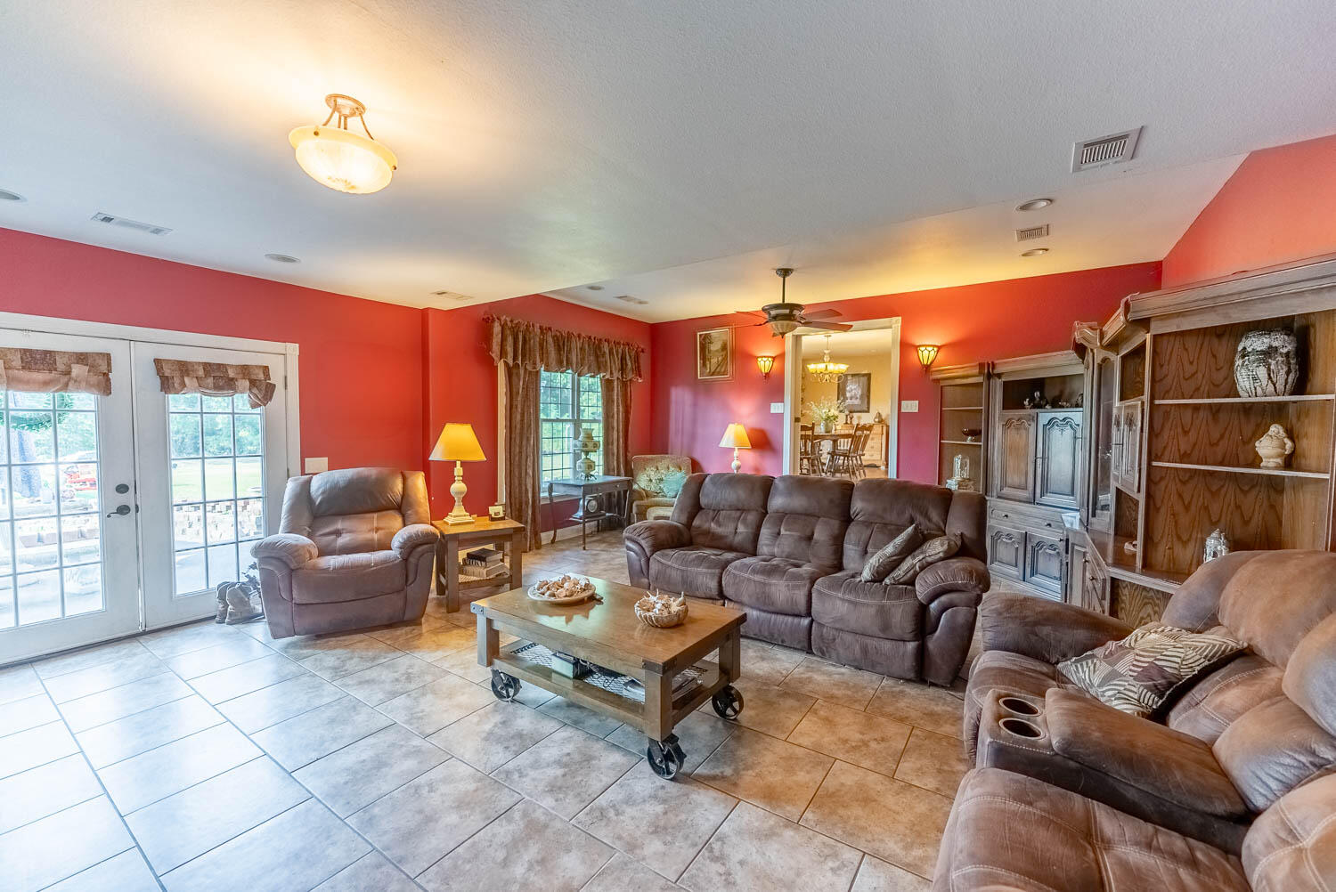 17136 North 9 Highway Property Photo 13