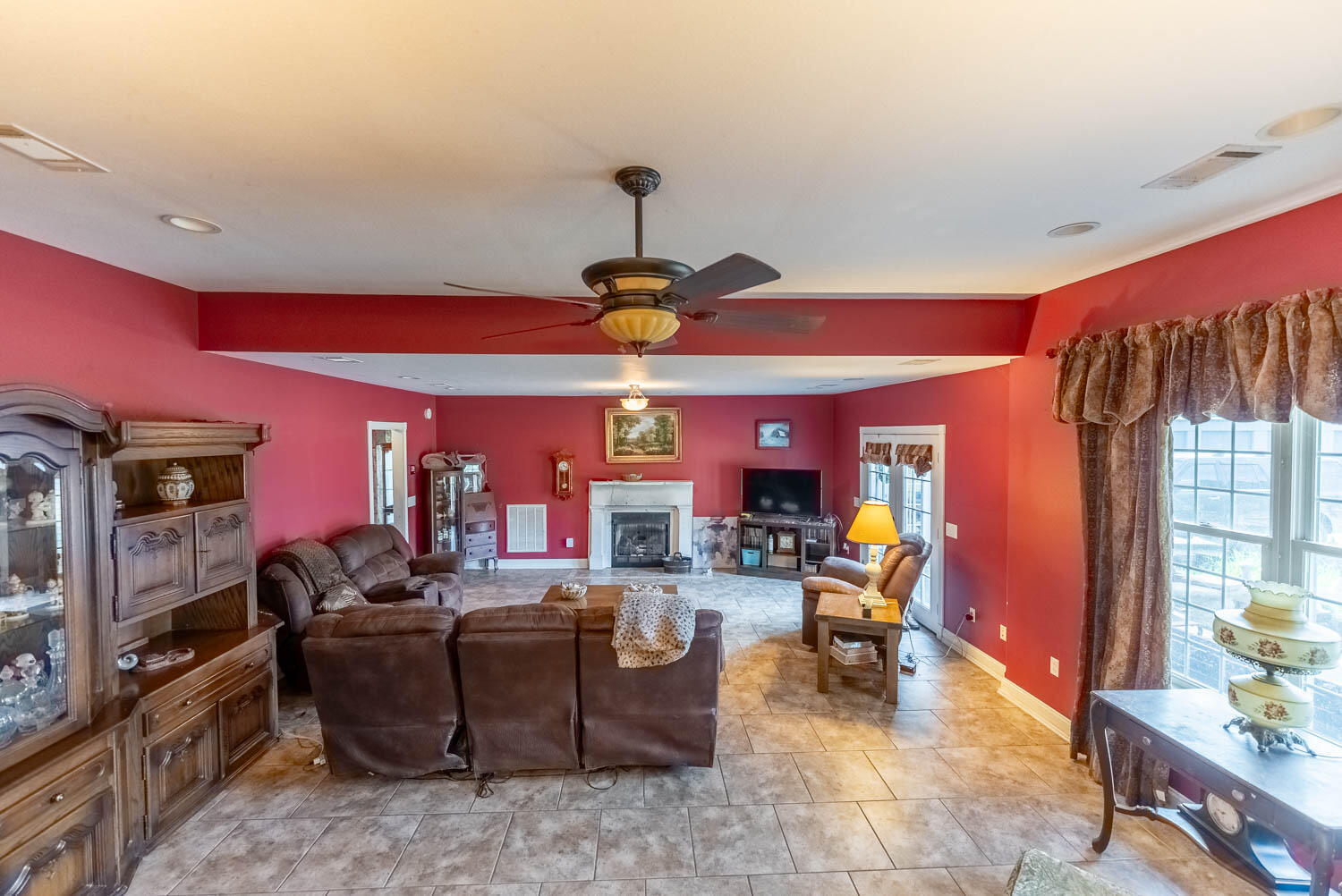 17136 North 9 Highway Property Photo 14