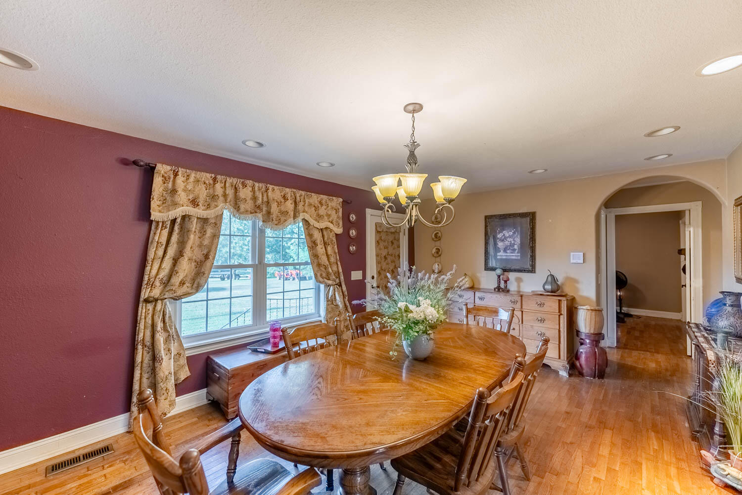 17136 North 9 Highway Property Photo 15