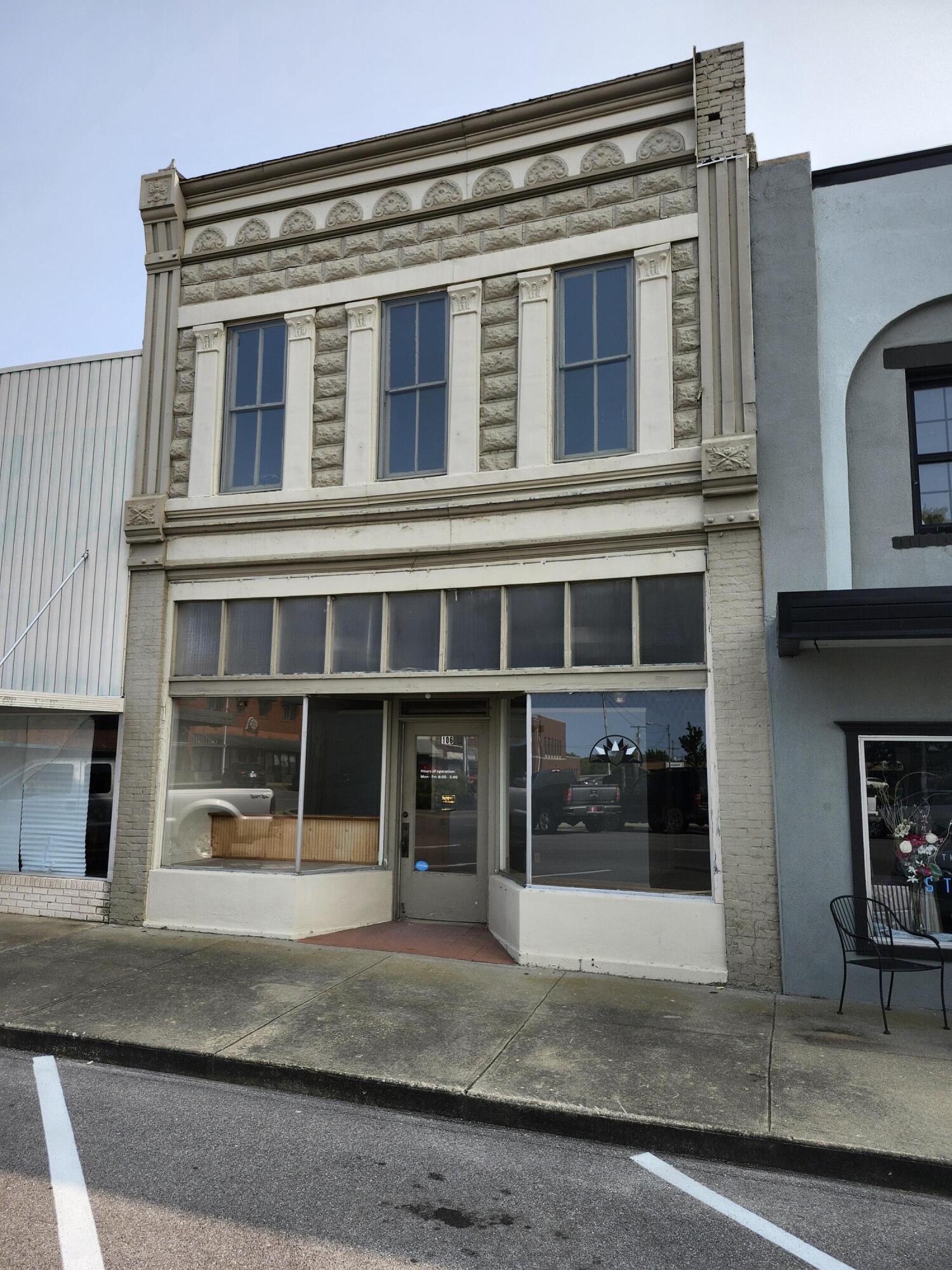 106 East Madison Street Property Photo 1