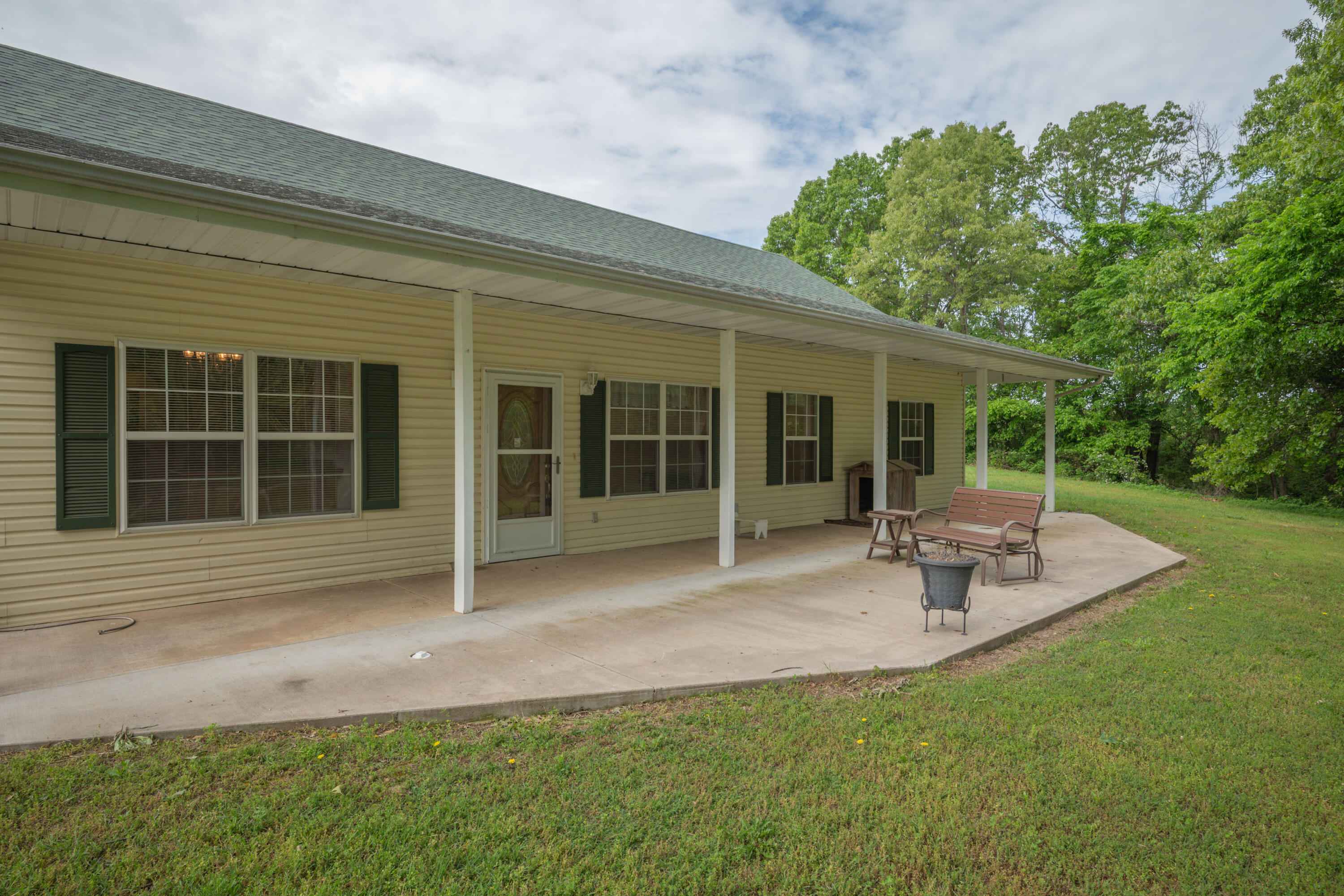 16427 Farm Road 2007 Property Photo 15