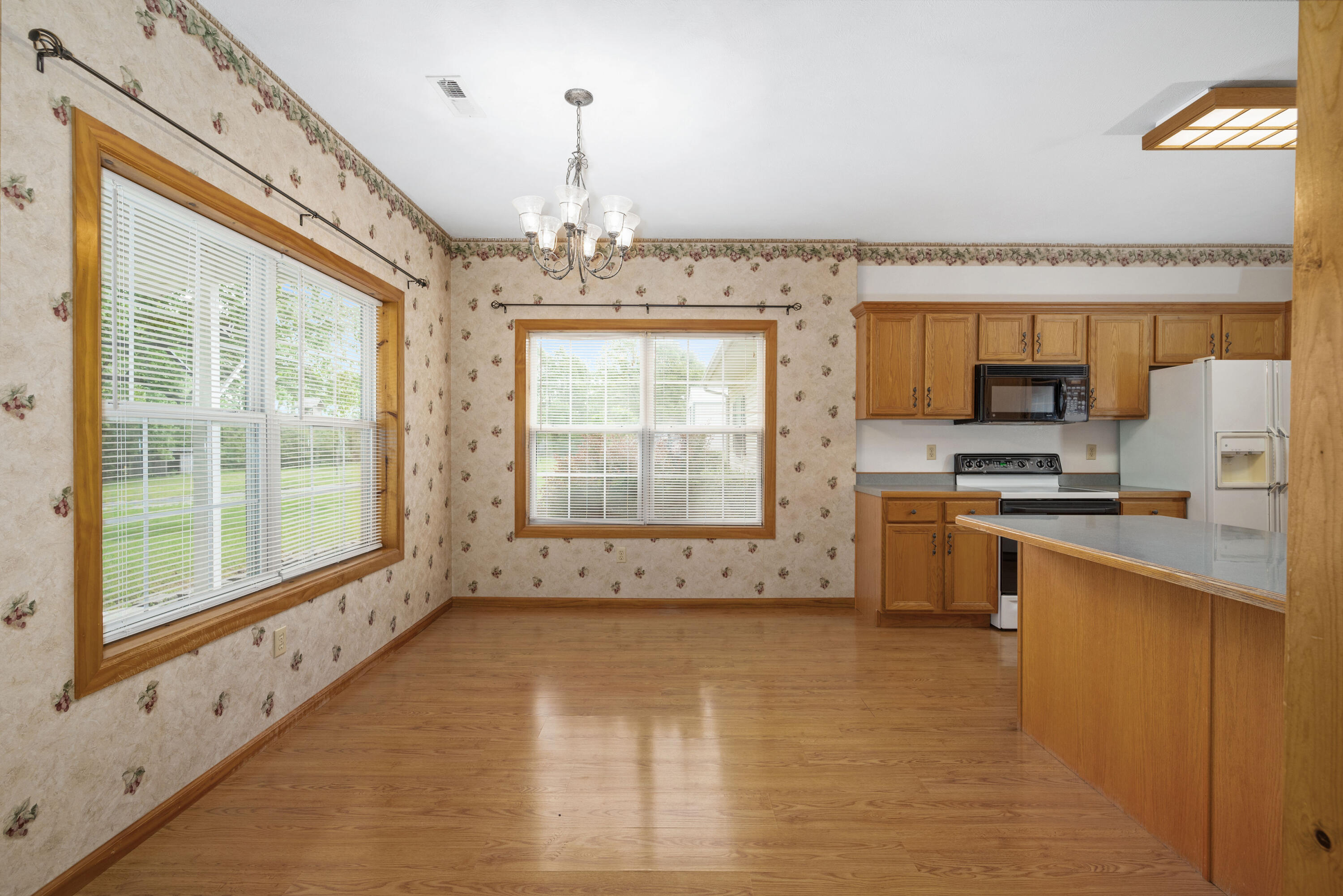 16427 Farm Road 2007 Property Photo 24