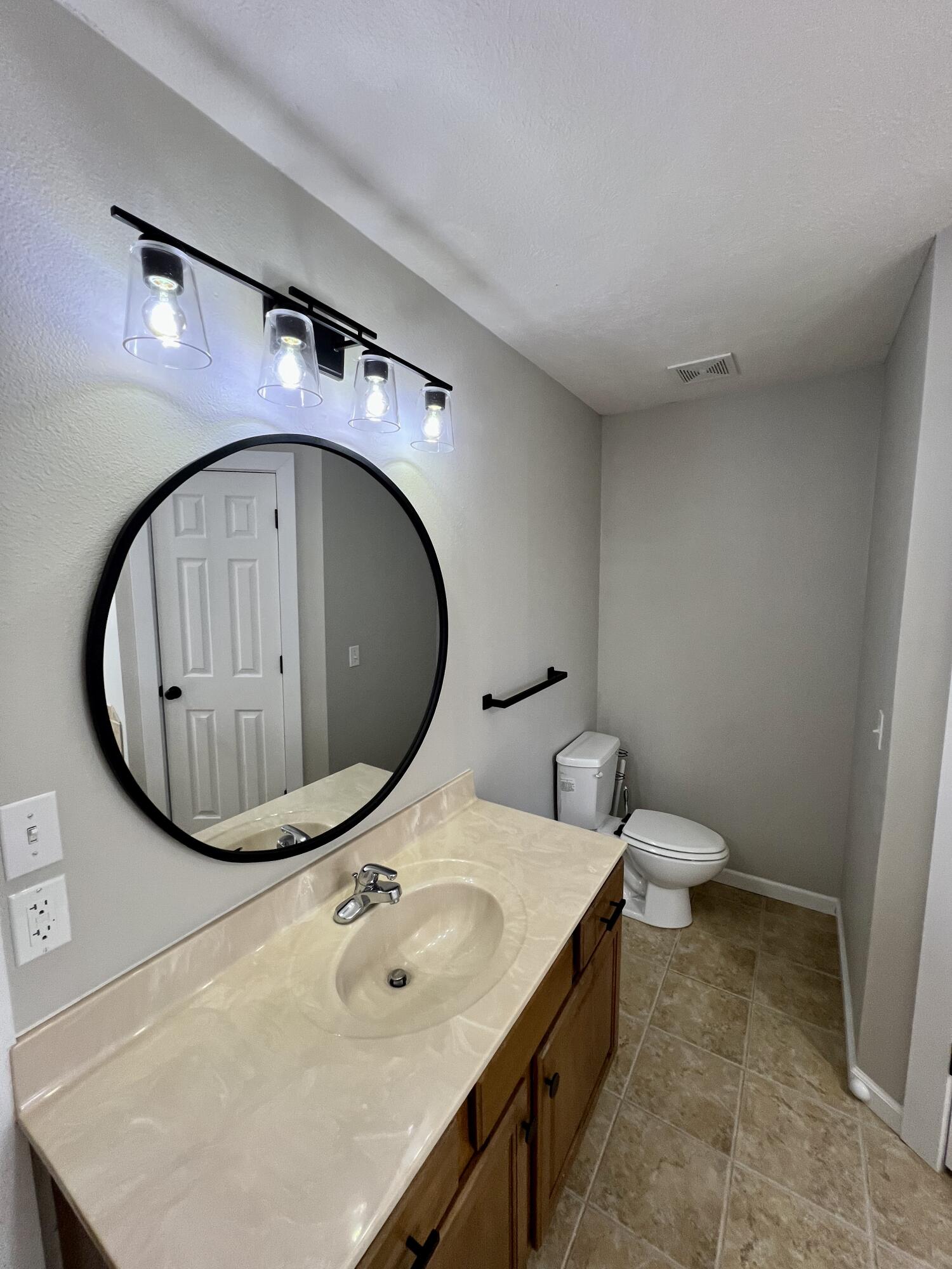 884 West Dustin Lane Property Photo 16