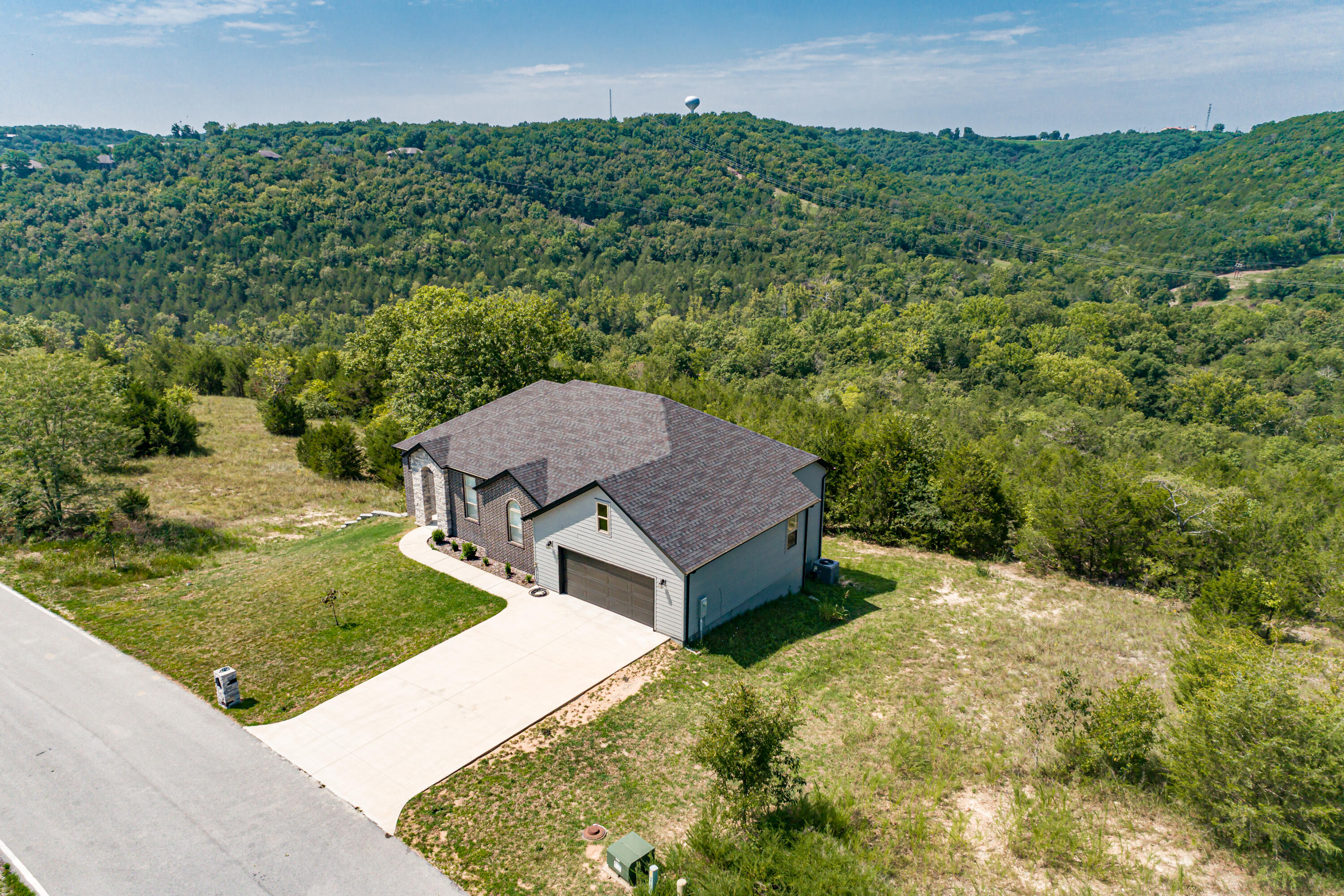 880 Black Forest Lane Property Photo 2