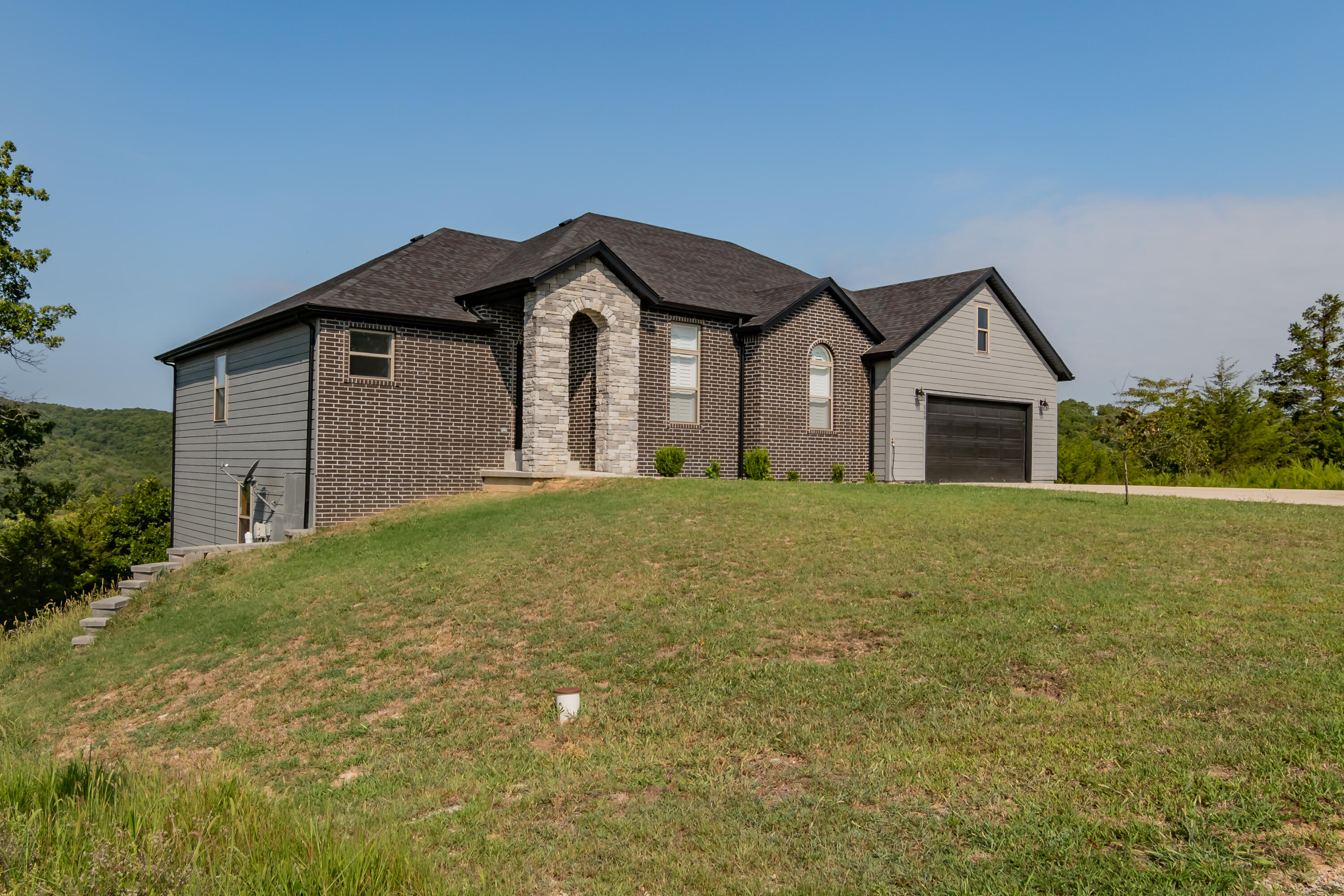 880 Black Forest Lane Property Photo 3