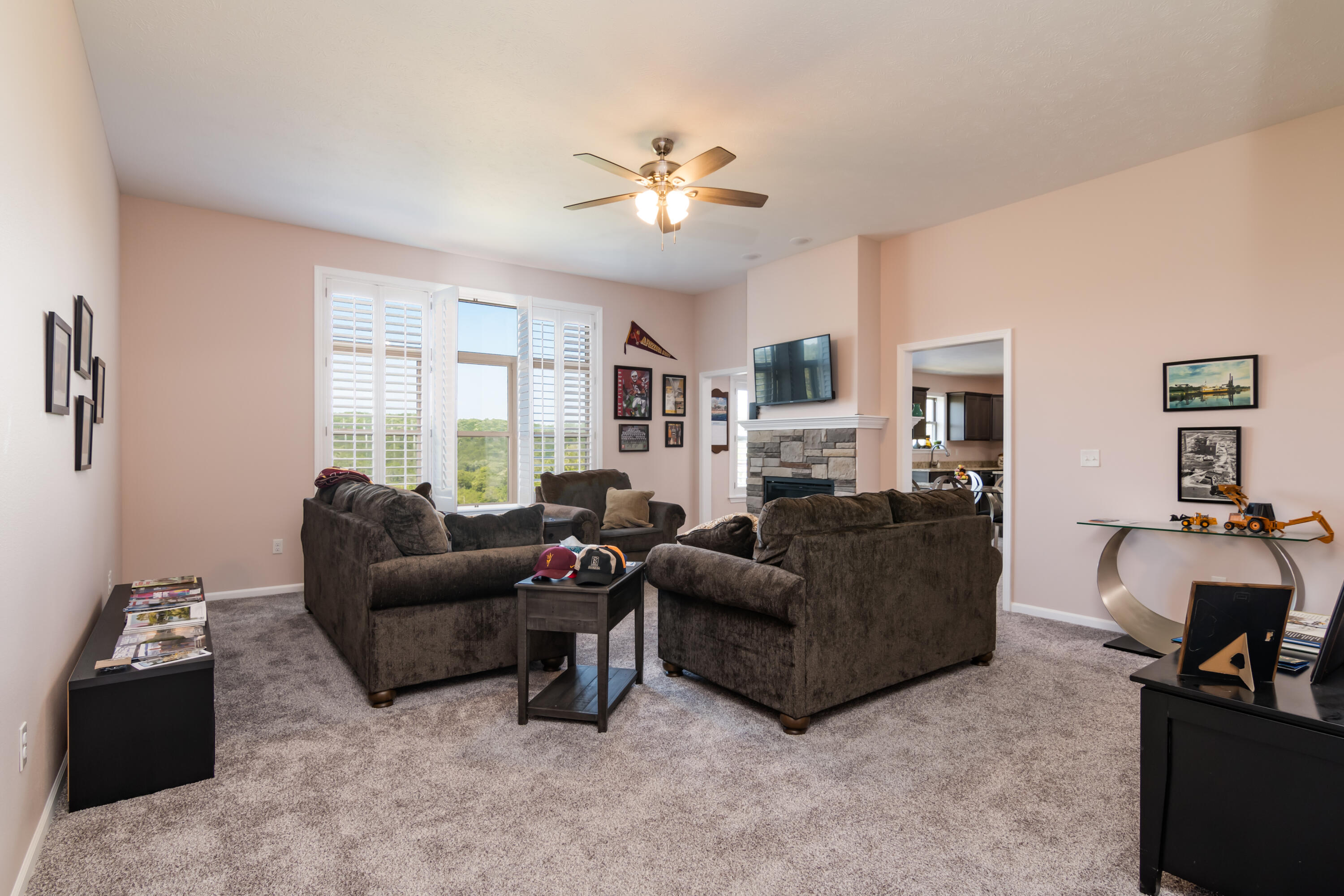 880 Black Forest Lane Property Photo 6