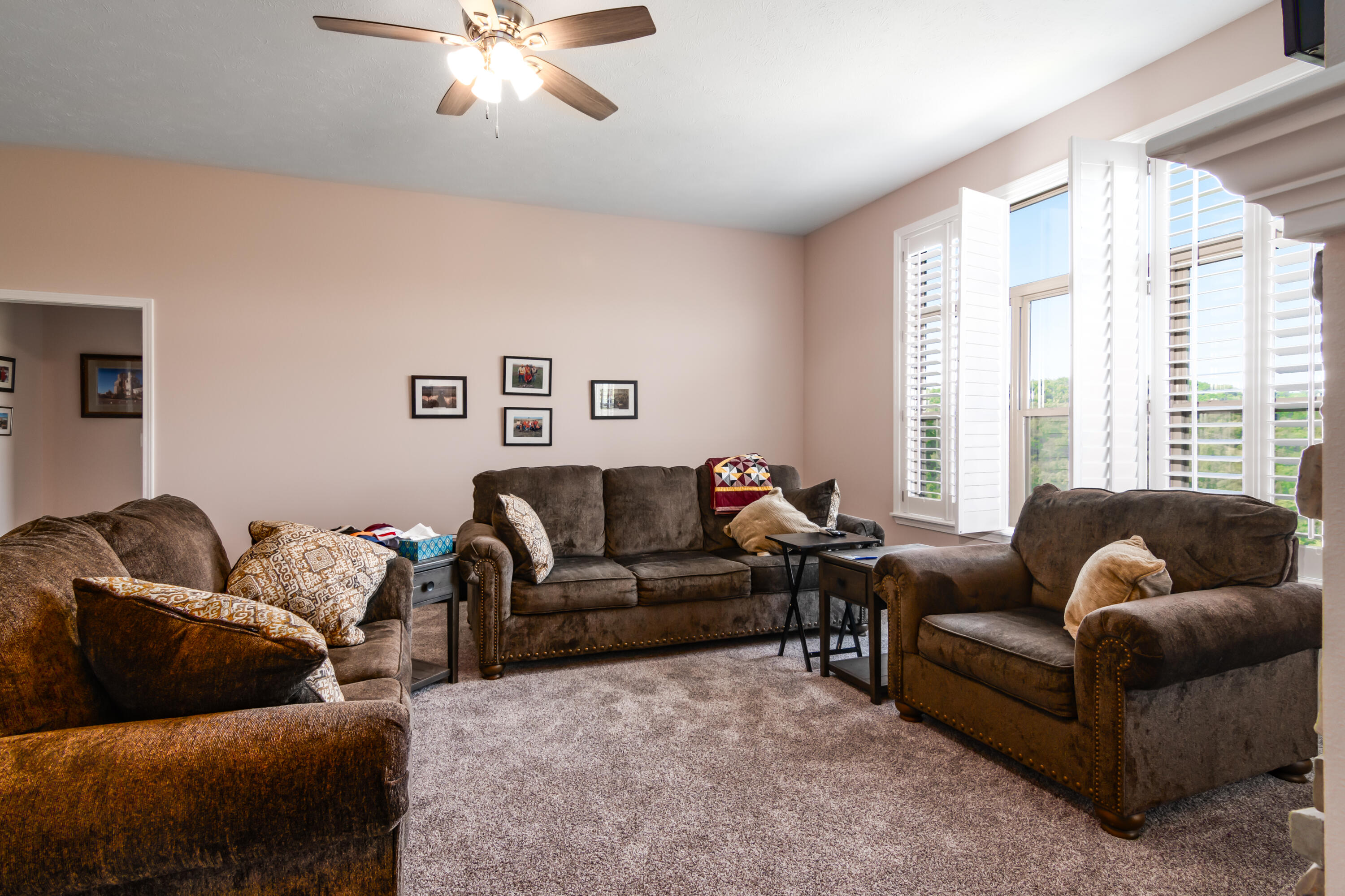 880 Black Forest Lane Property Photo 7
