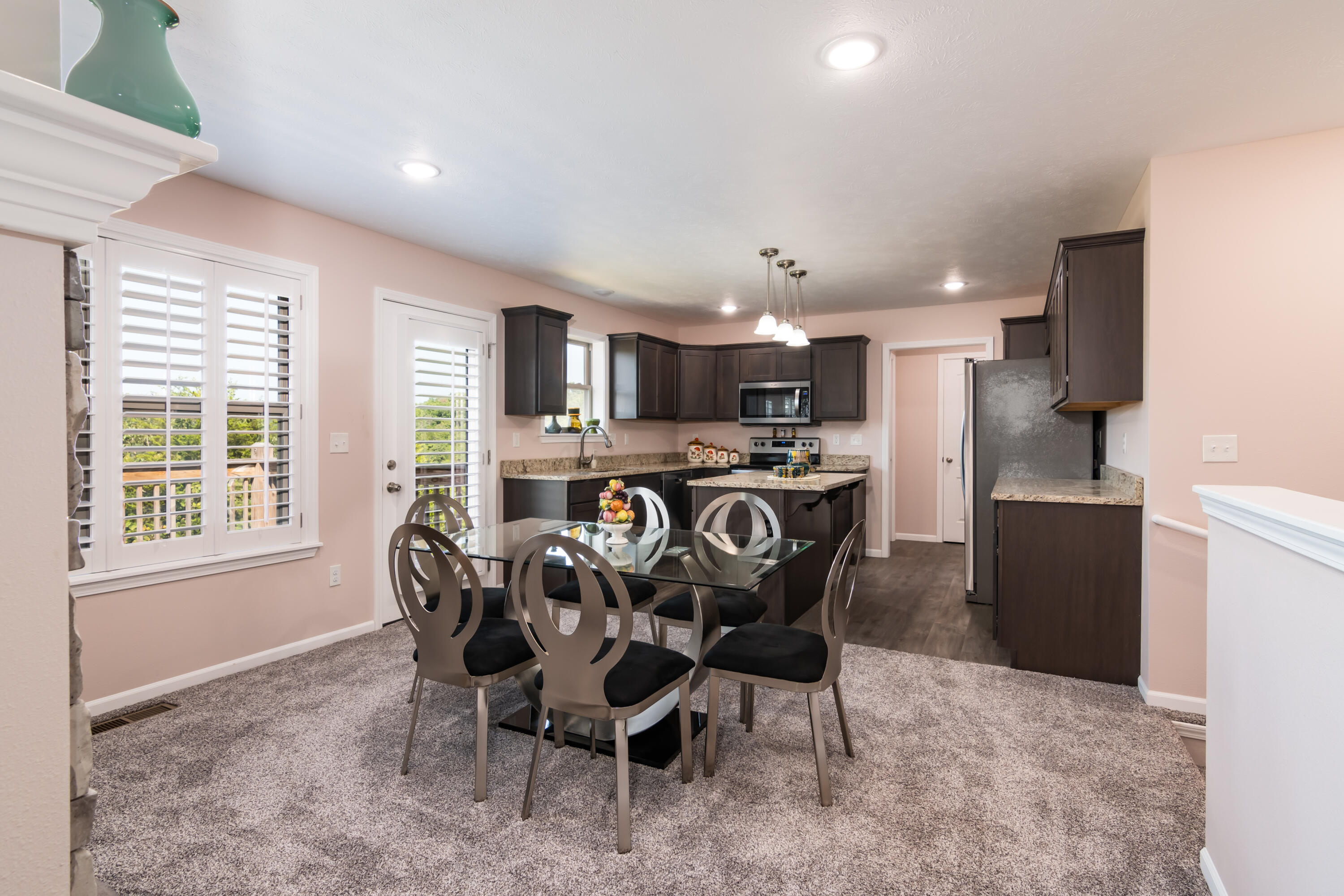 880 Black Forest Lane Property Photo 10