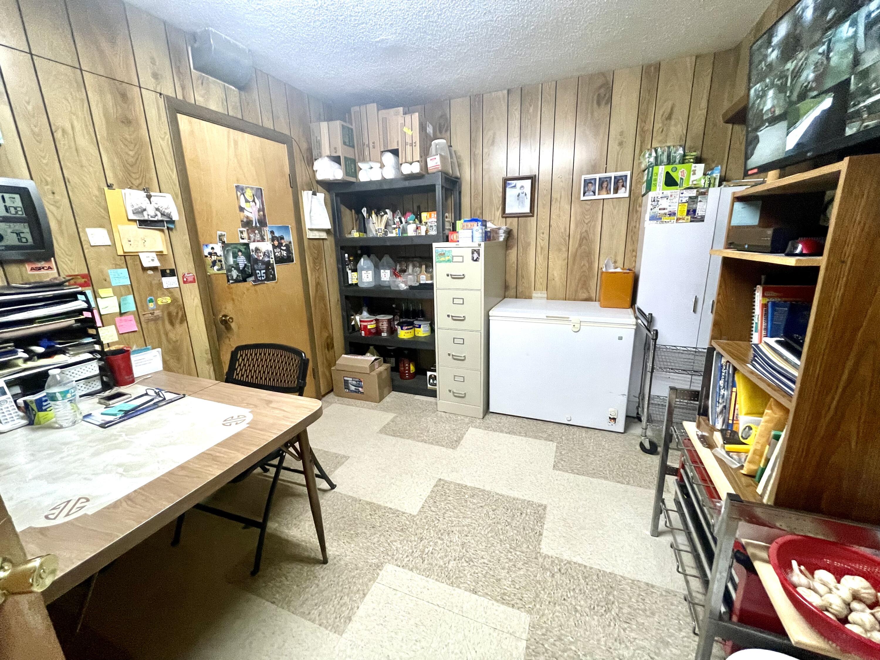 924 North Main Street Property Photo 21