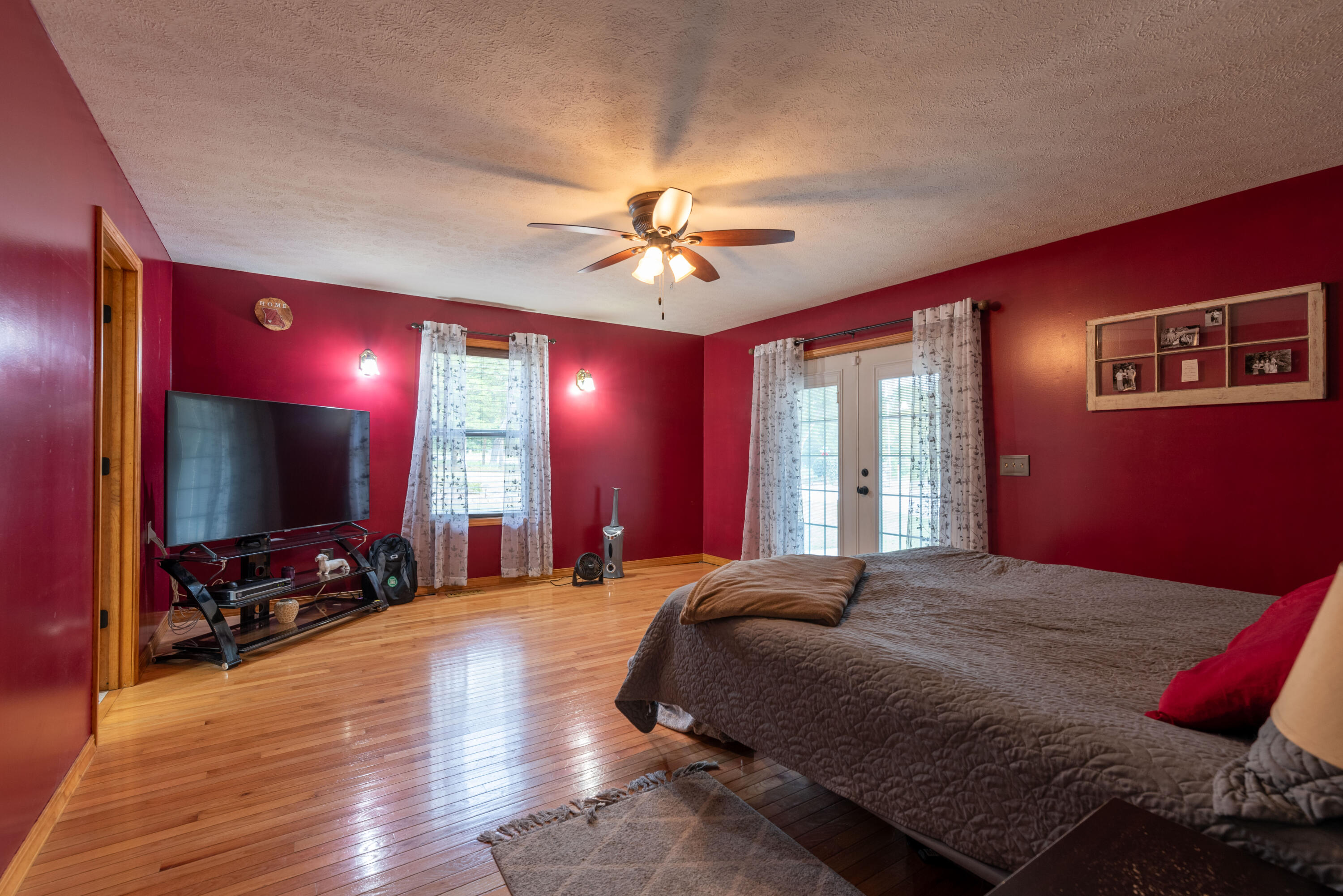 2194 East Farm Road 56 Property Photo 18