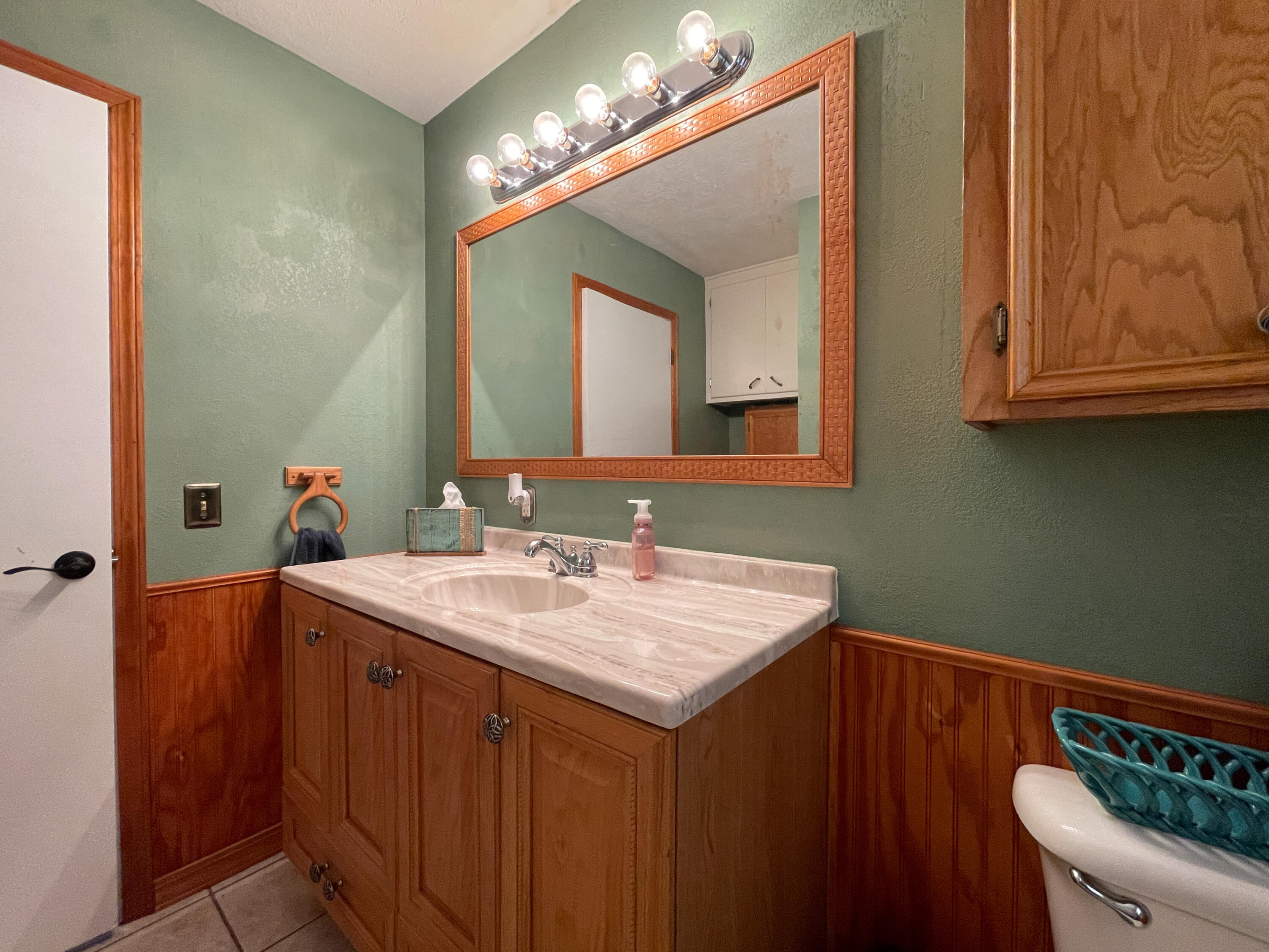 2194 East Farm Road 56 Property Photo 31