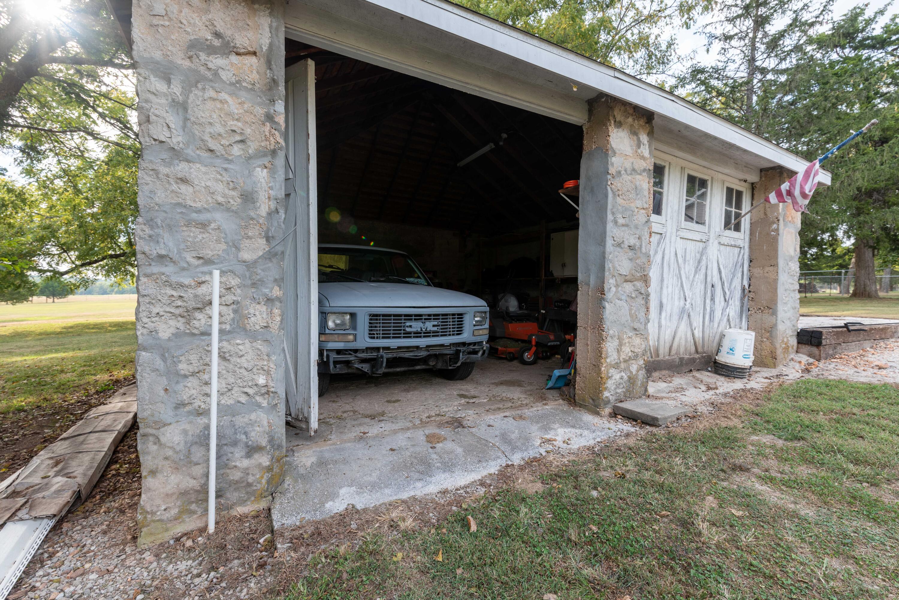 2194 East Farm Road 56 Property Photo 42