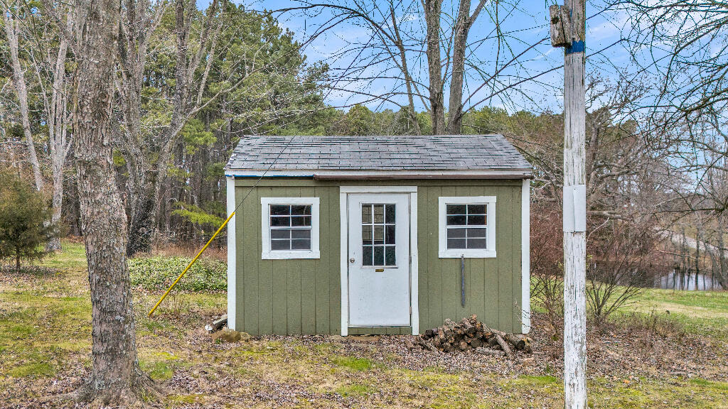 1207 County Road 1070 Property Photo 8