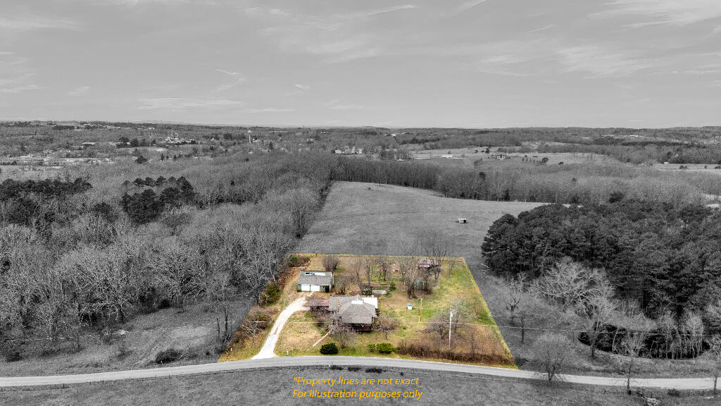 1207 County Road 1070 Property Photo 25