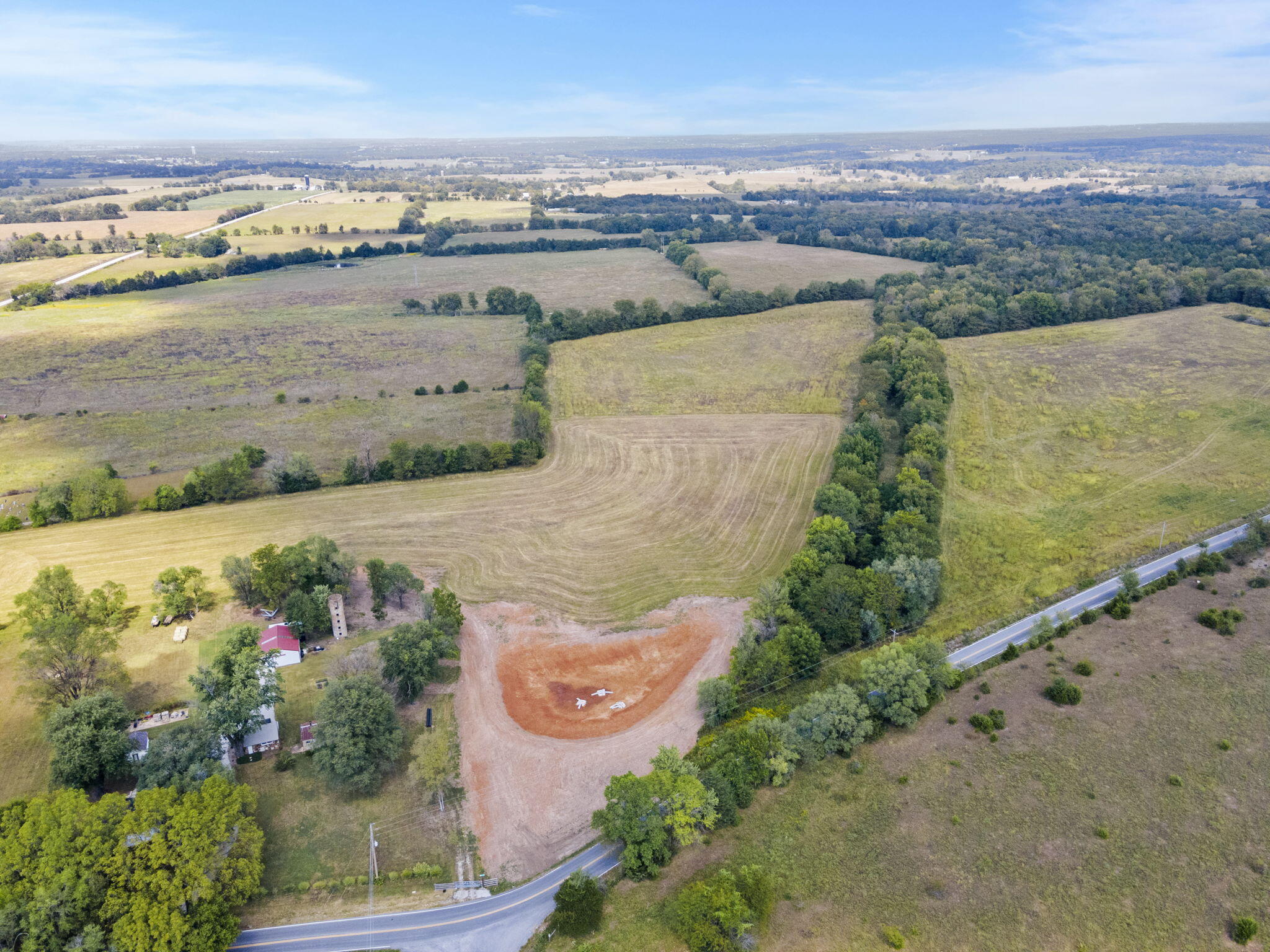 000 East Farm Road 50 Property Photo 6