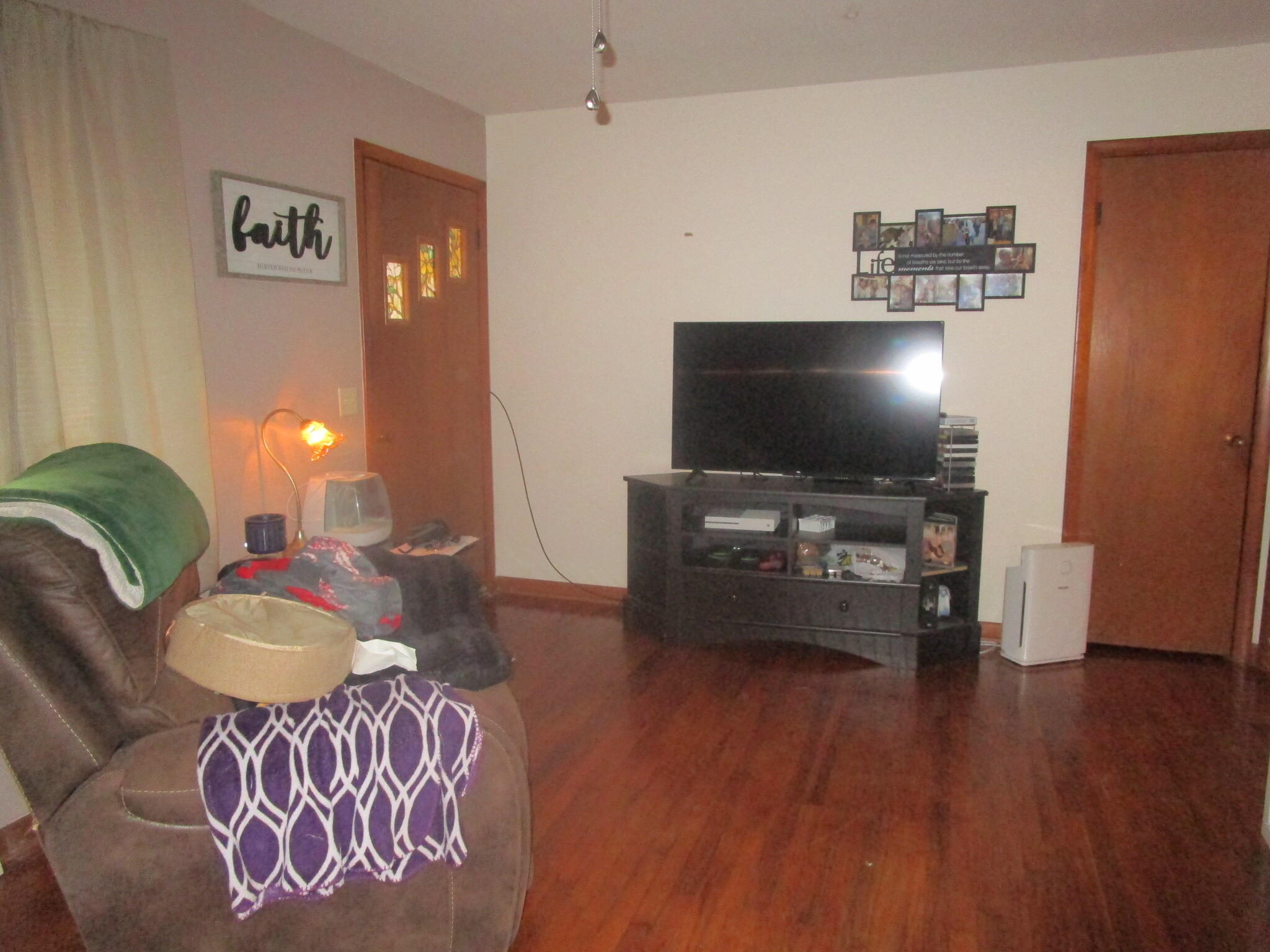 305 Maplewood Court Property Photo 6