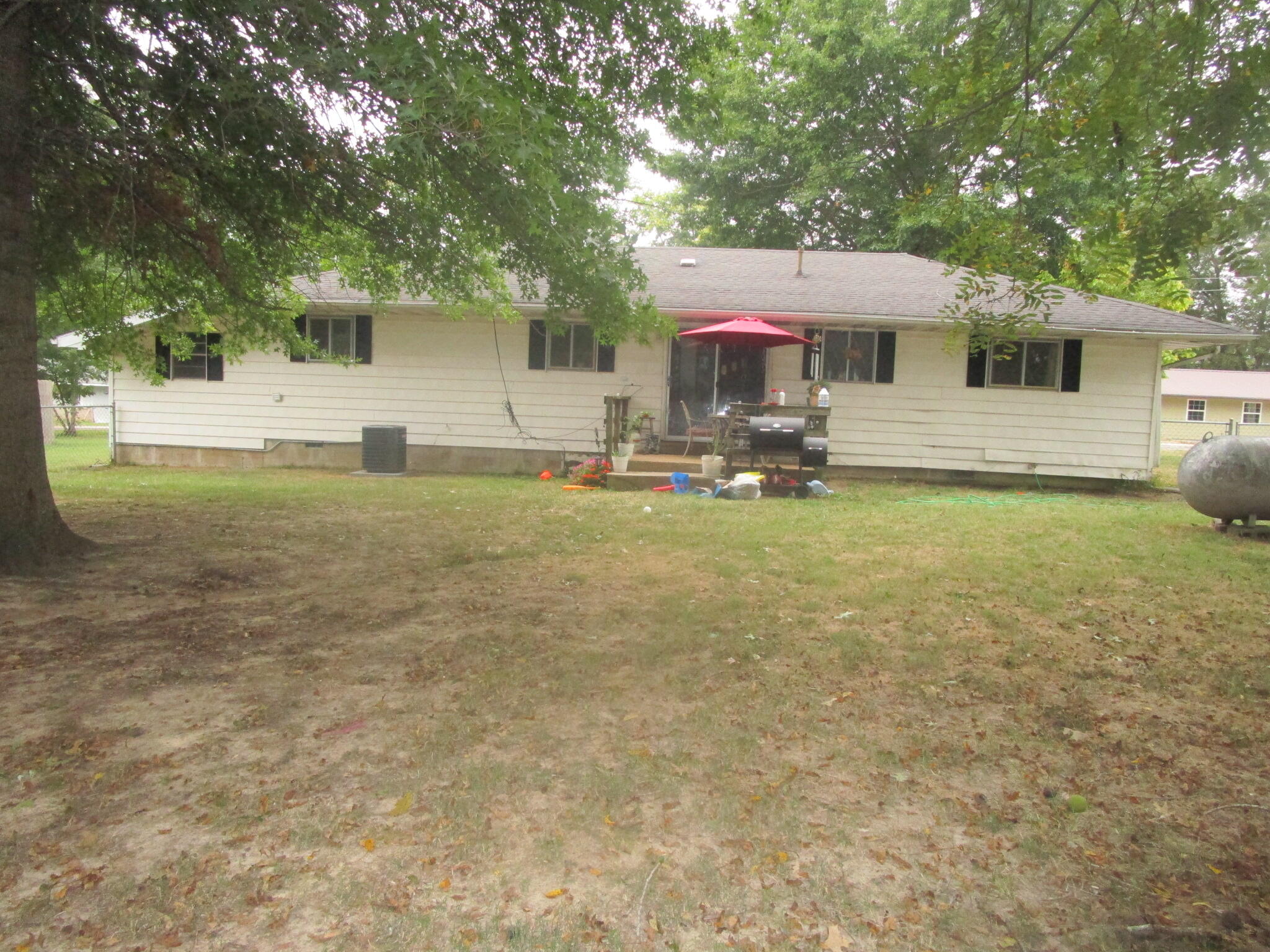 305 Maplewood Court Property Photo 19