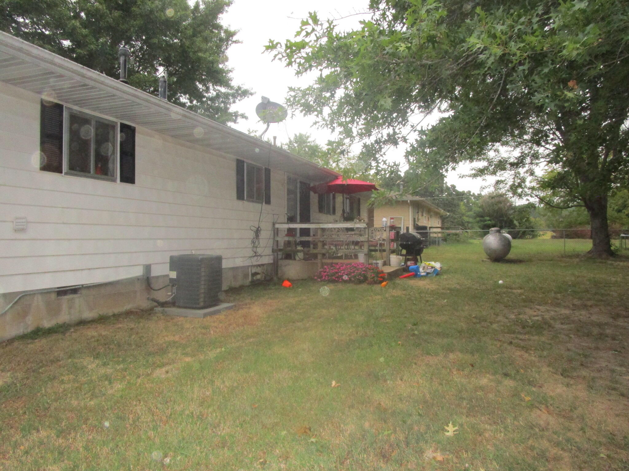 305 Maplewood Court Property Photo 20