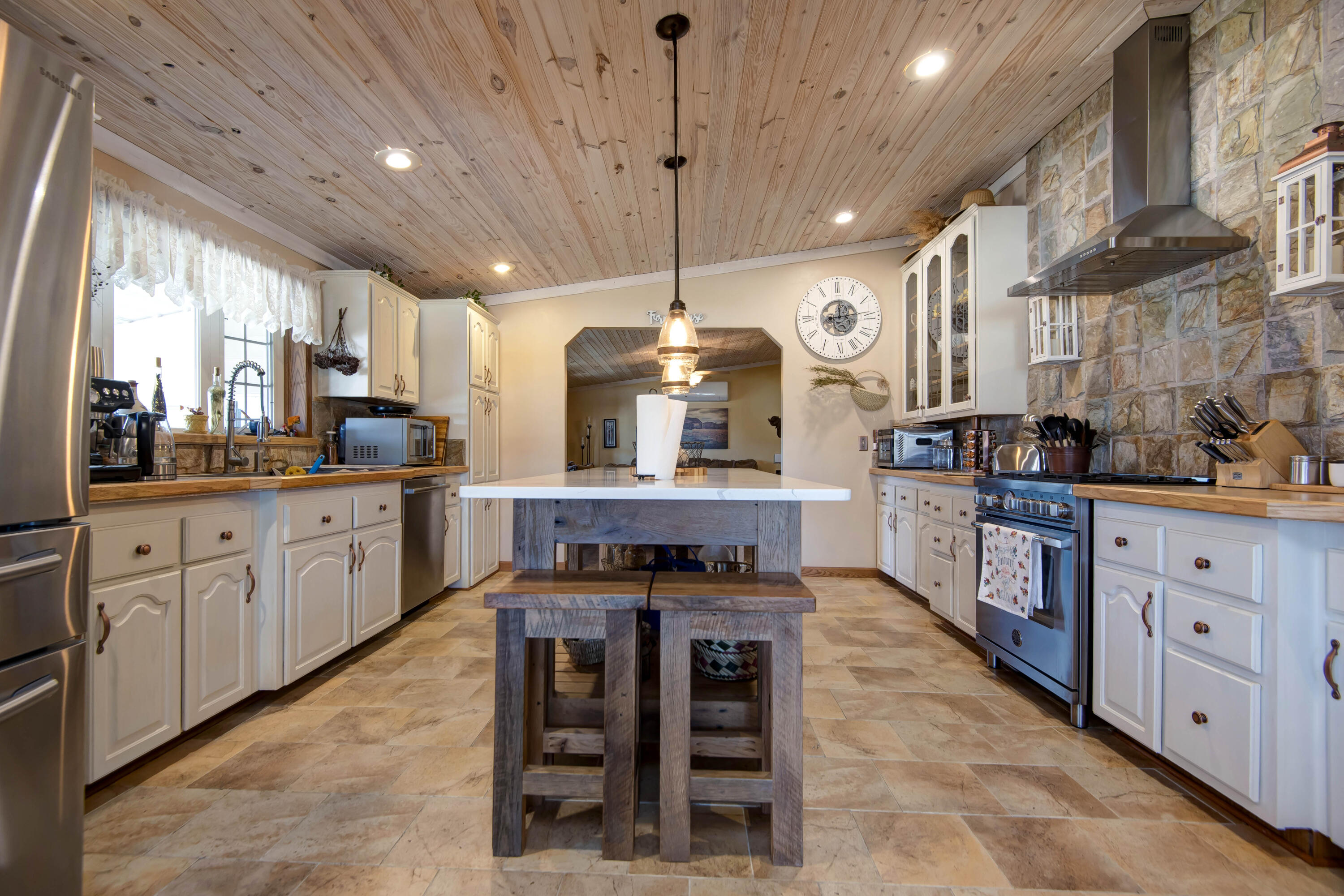 2351 Severs Road Property Photo 15